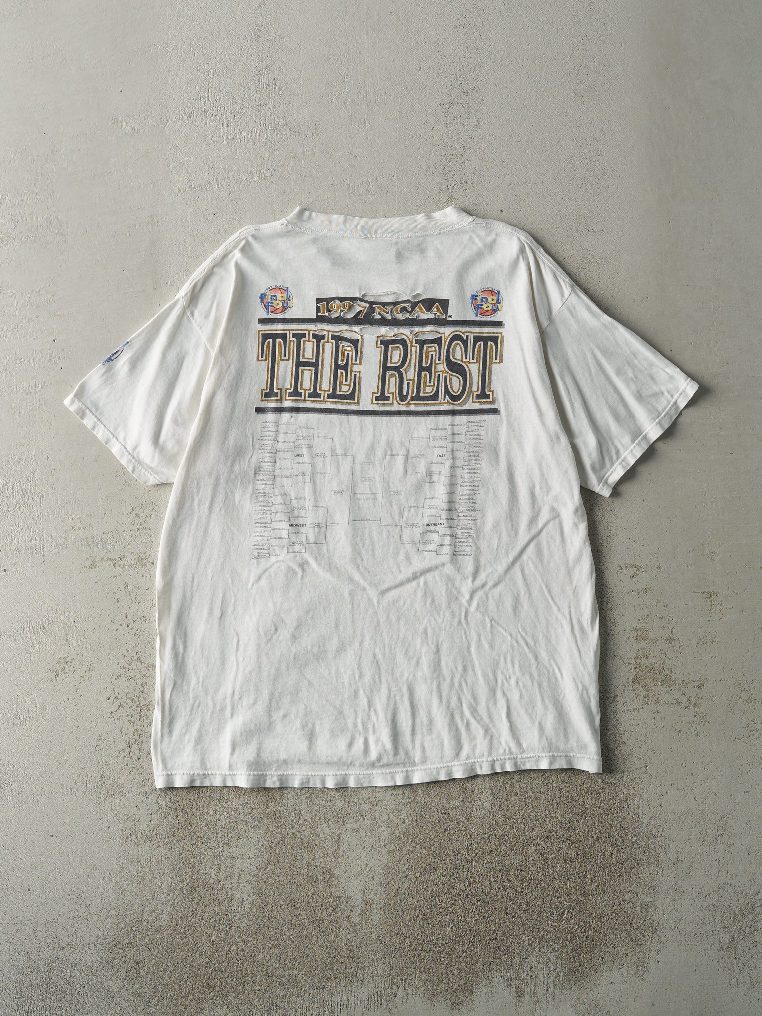 Vintage 97' White NCAA Final Four Arizona Vs Kentucky Basketball Tee (L)