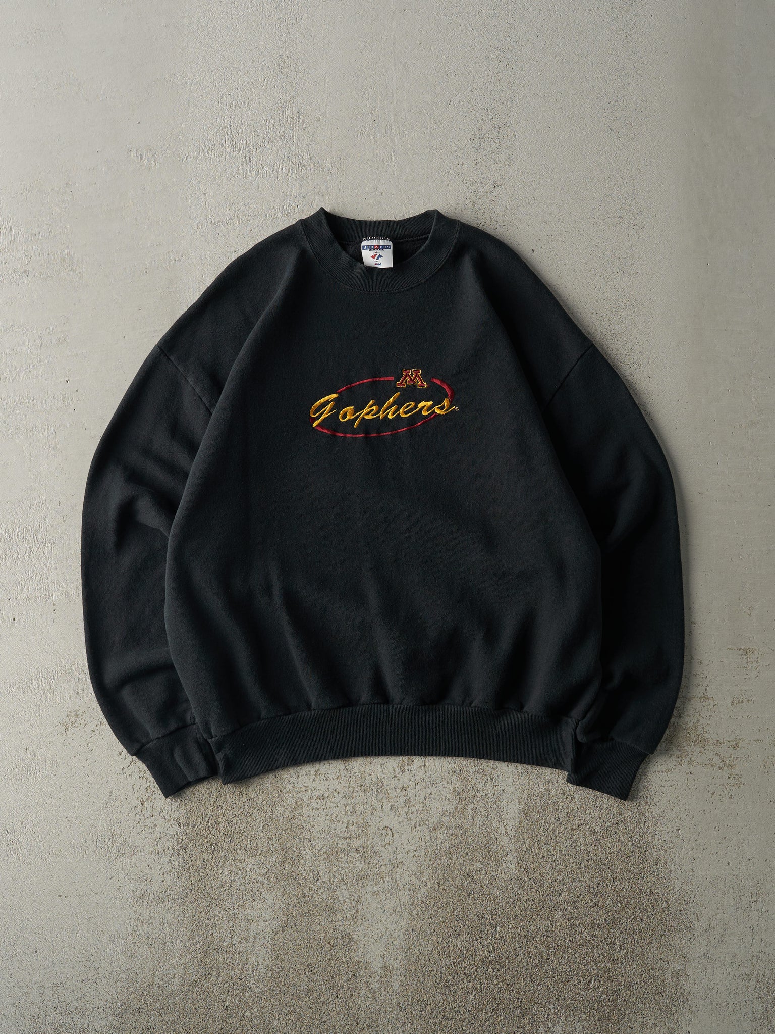 Vintage 90s Black Embroidered Minnesota Golden Gophers Crewneck (L)