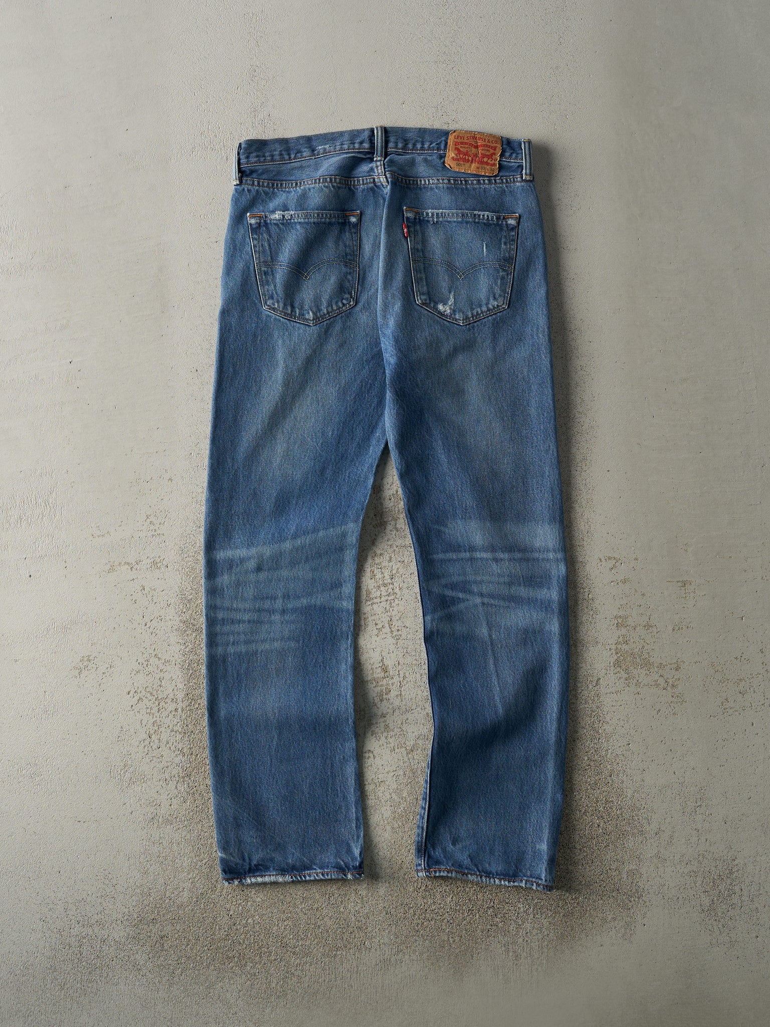 Vintage Y2K Mid Wash Levi's 501 Jeans (34x31.5)