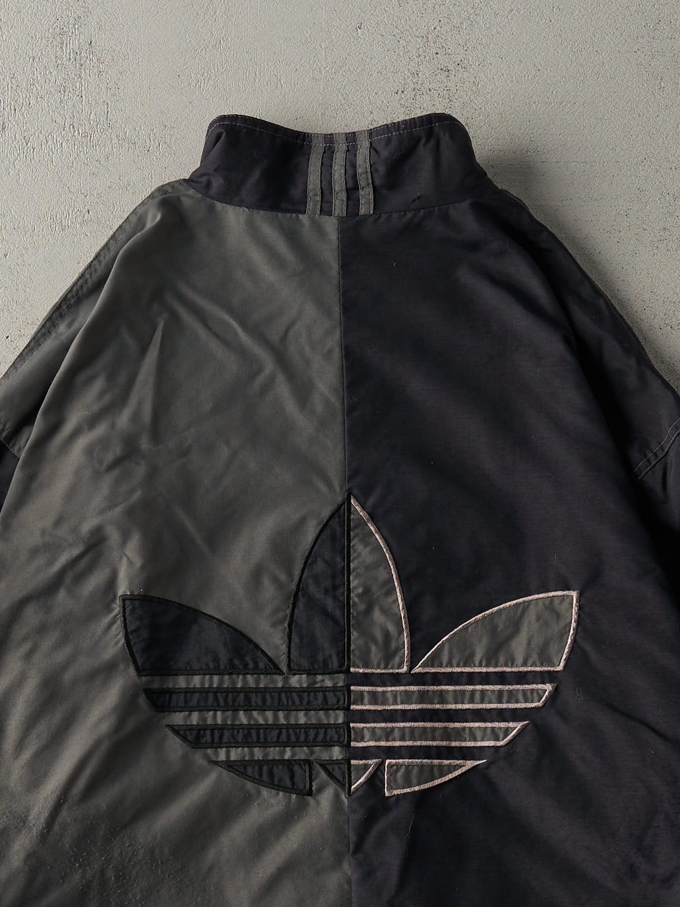 Vintage 90s Charcoal Grey & Black Adidas Windbreaker Jacket (XL)