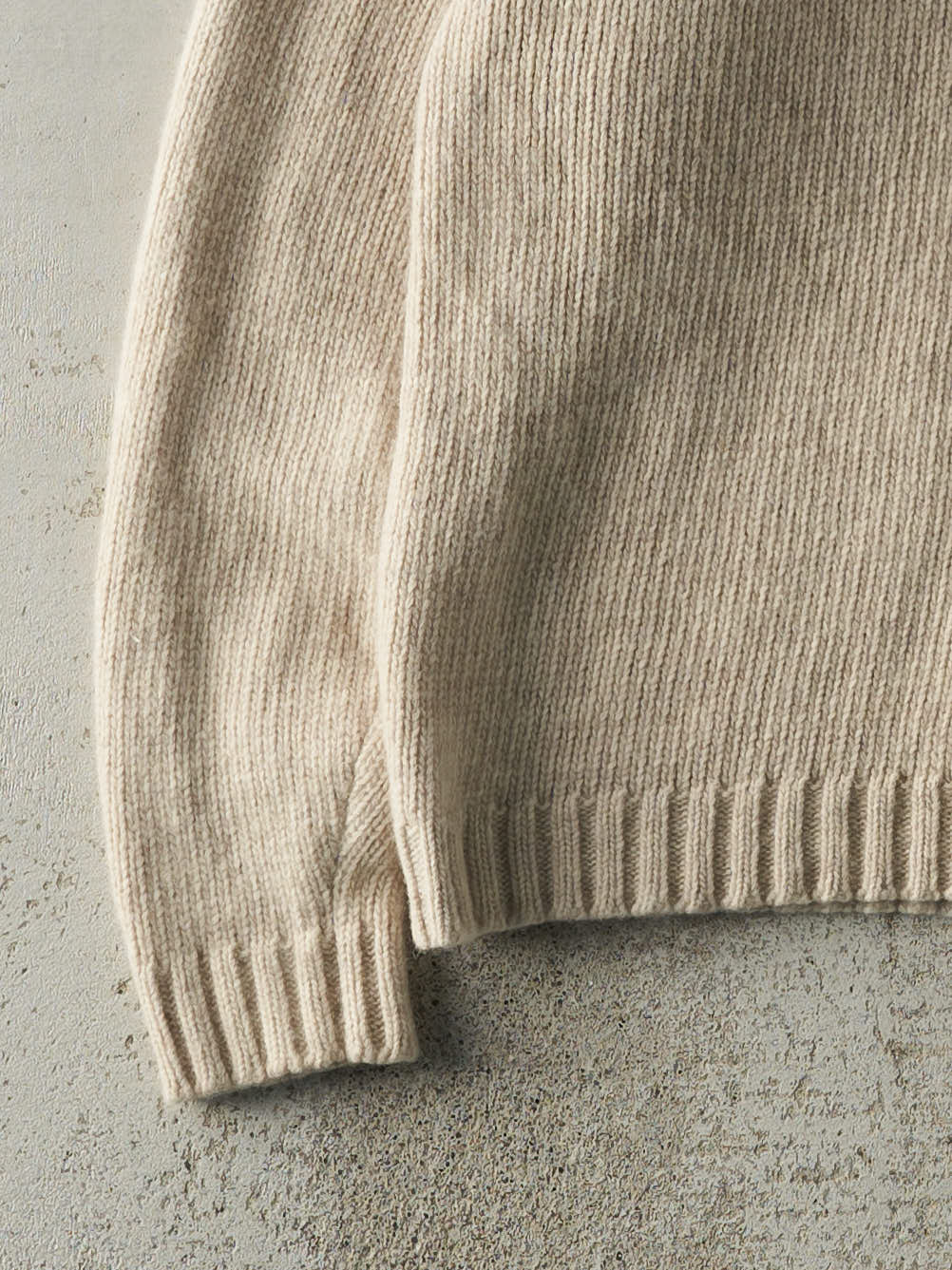 Vintage 90s Beige Wool V-Neck Knit (M)