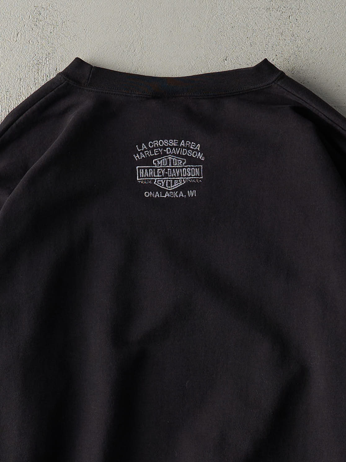 Vintage Y2K Black Embroidered Onalaska WI Harley Davidson Crewneck (XL)