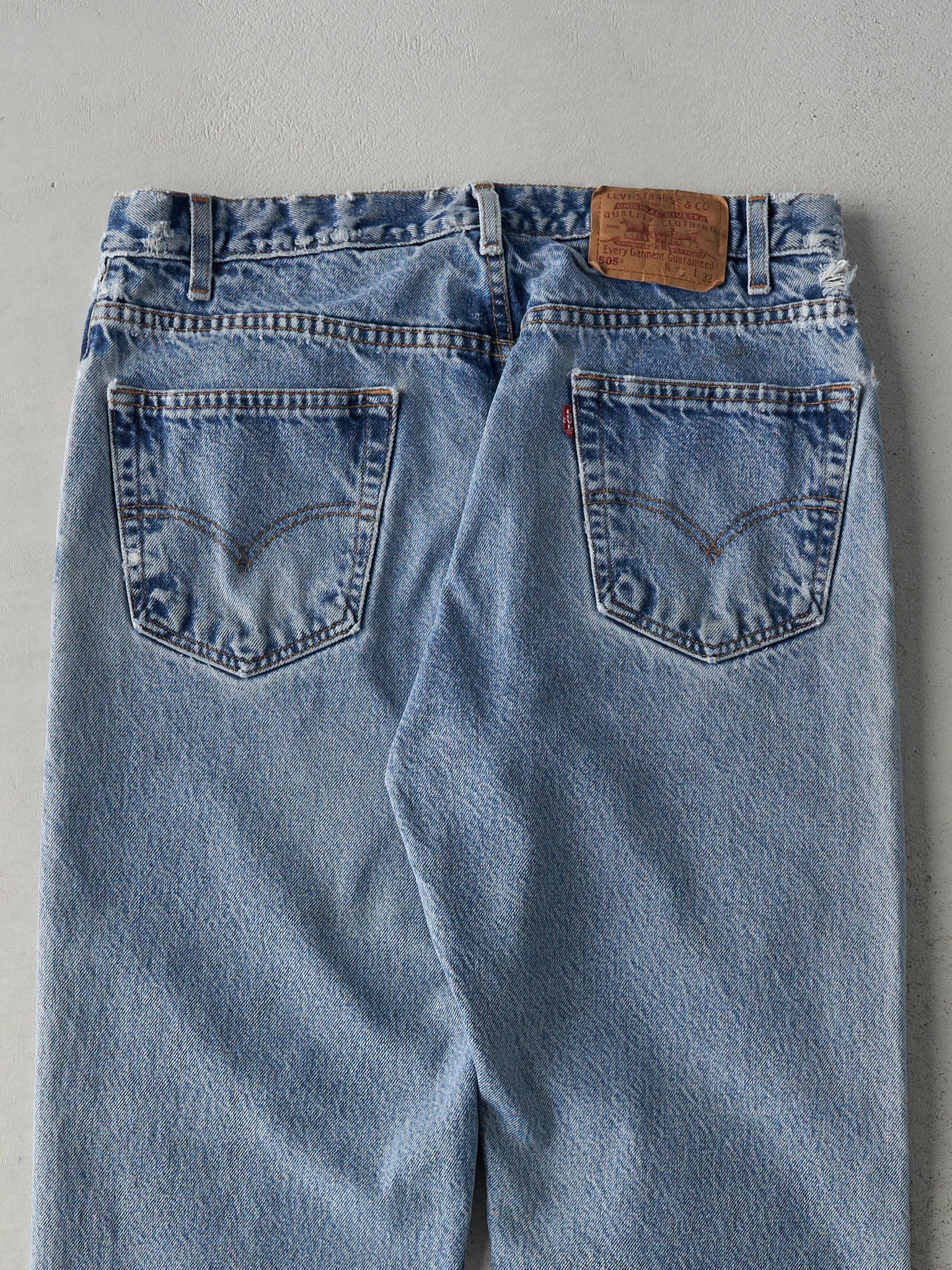 Vintage 90s Light Wash Levi's 505 Jeans (34x31)