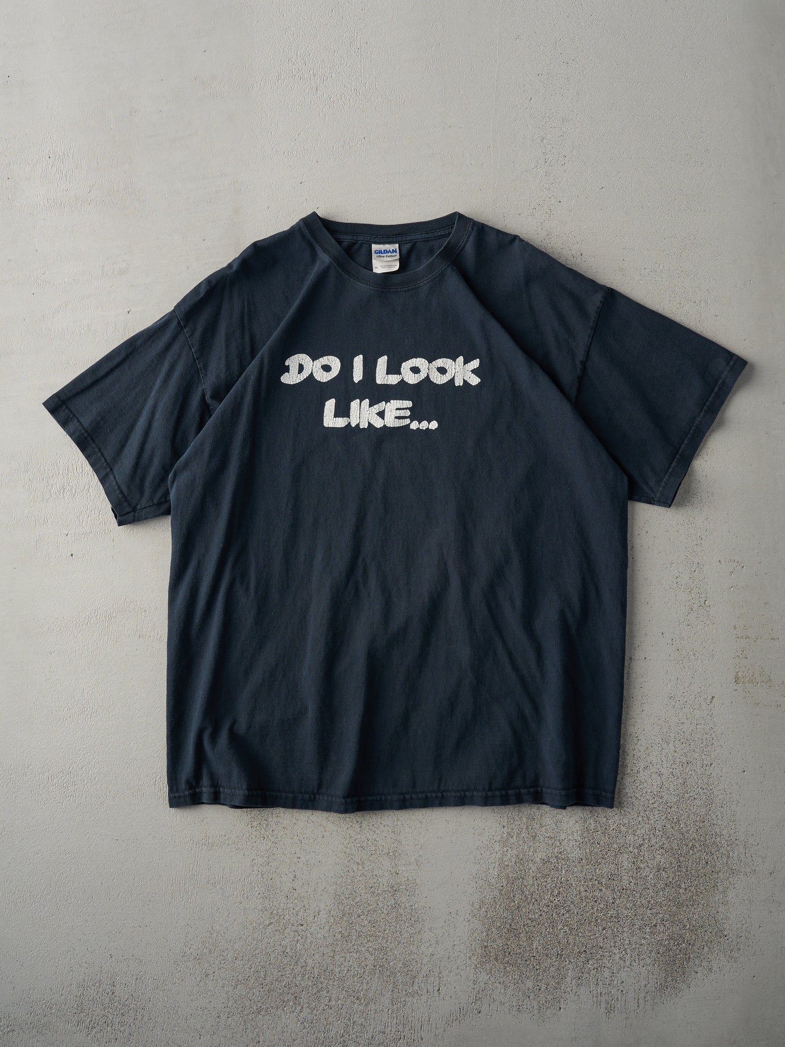 Vintage Y2K Black "Do I Look Like" Tee (L)