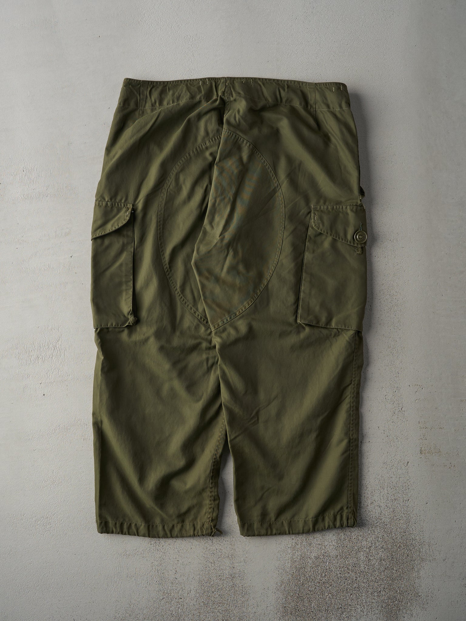 Vintage Army Green Adjustable Parachute Pants (36-40x27)