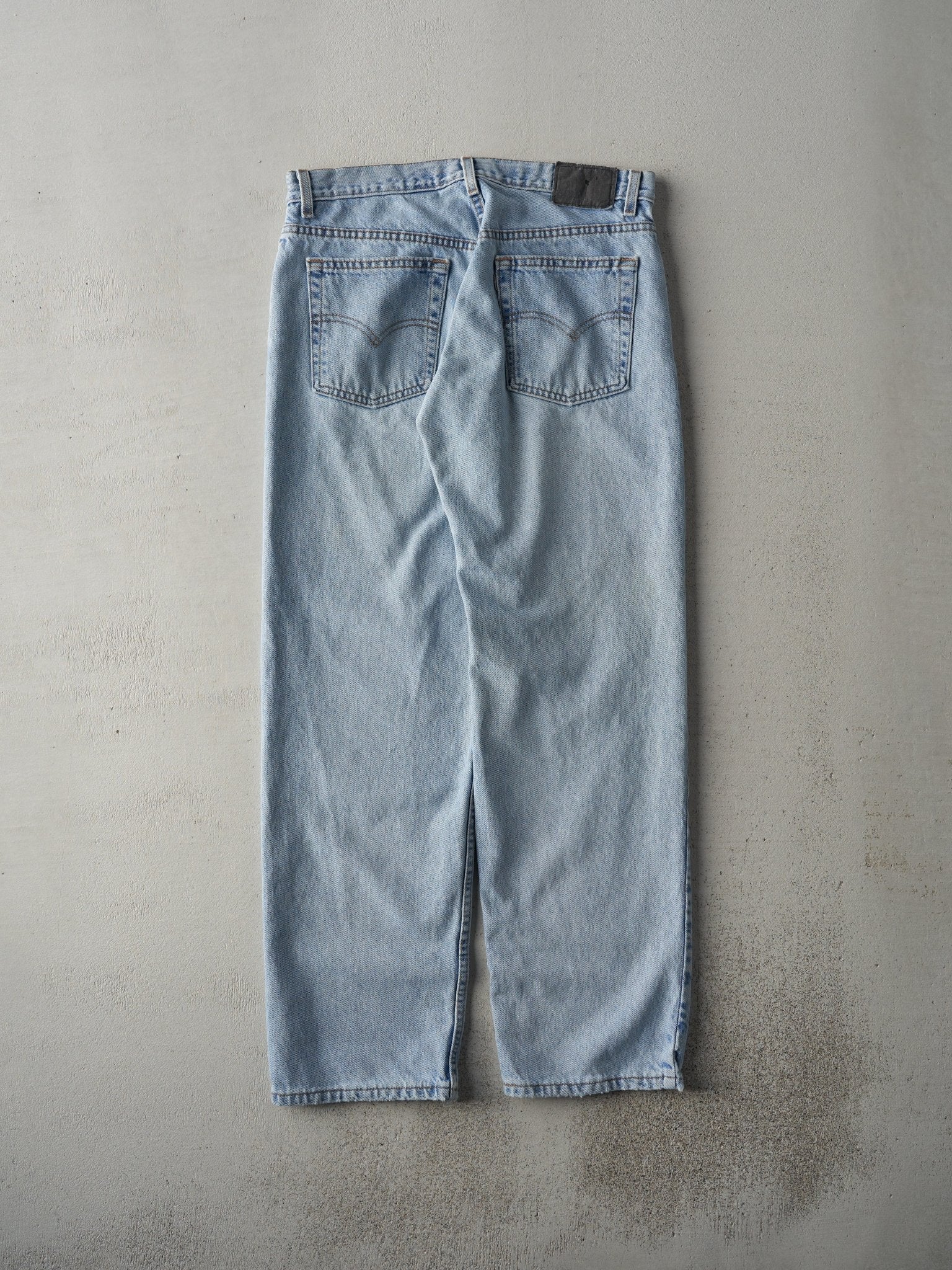 Vintage 90s Light Wash Levi's Silver Tab Loose Fit Jeans (33x31)