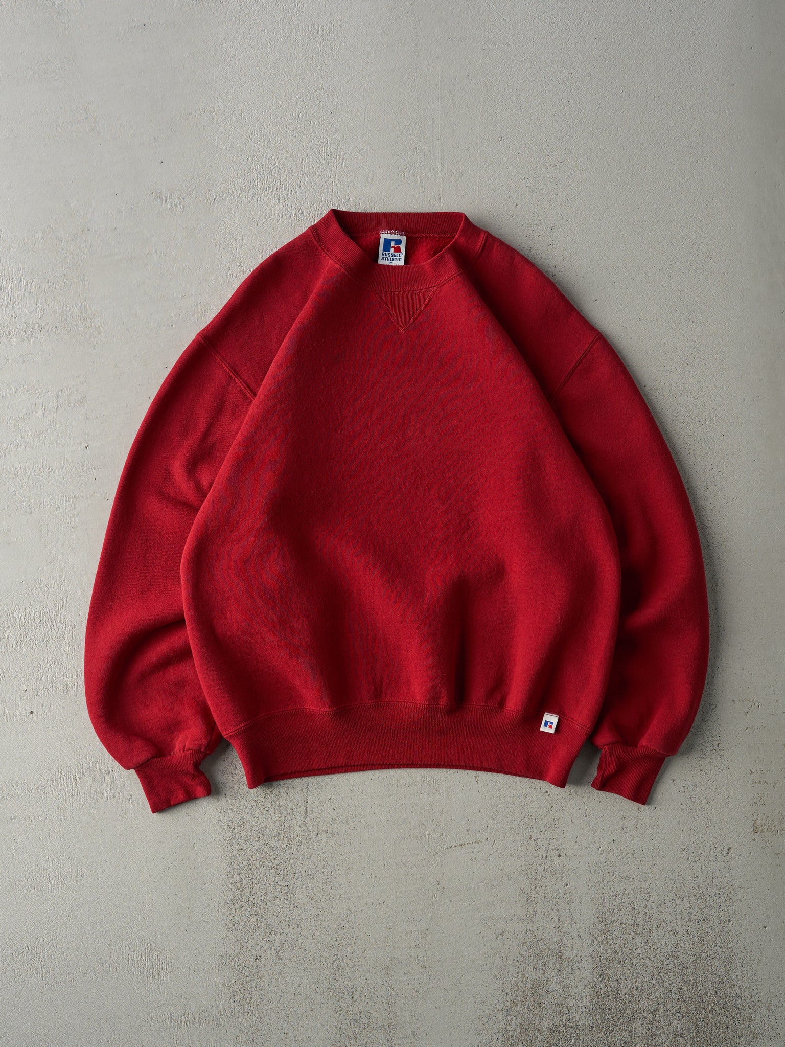 Vintage 90s Cranberry Red Russell Athletics Blank Crewneck (M)