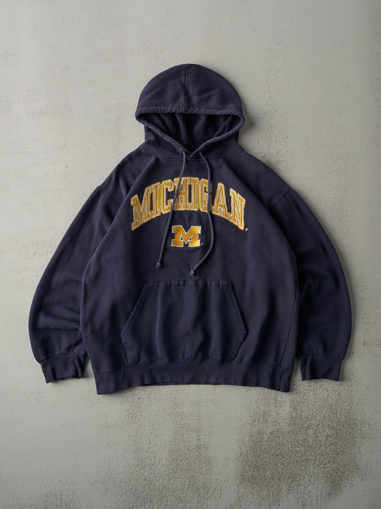 Vintage 90s Navy University of Michigan Embroidered Hoodie (M)