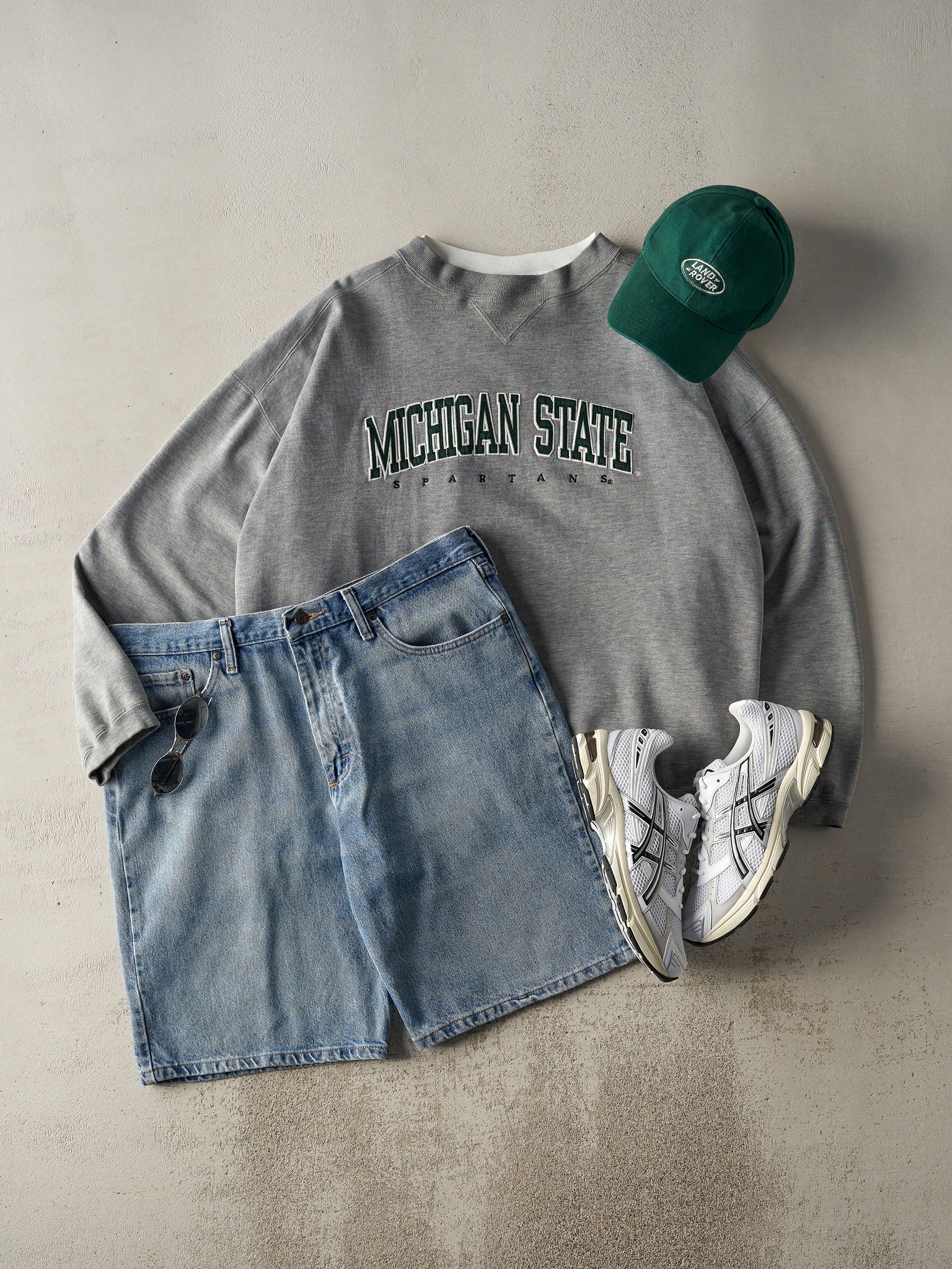 Vintage Y2K Grey Michigan State Spartans Boxy Crewneck (XXL)