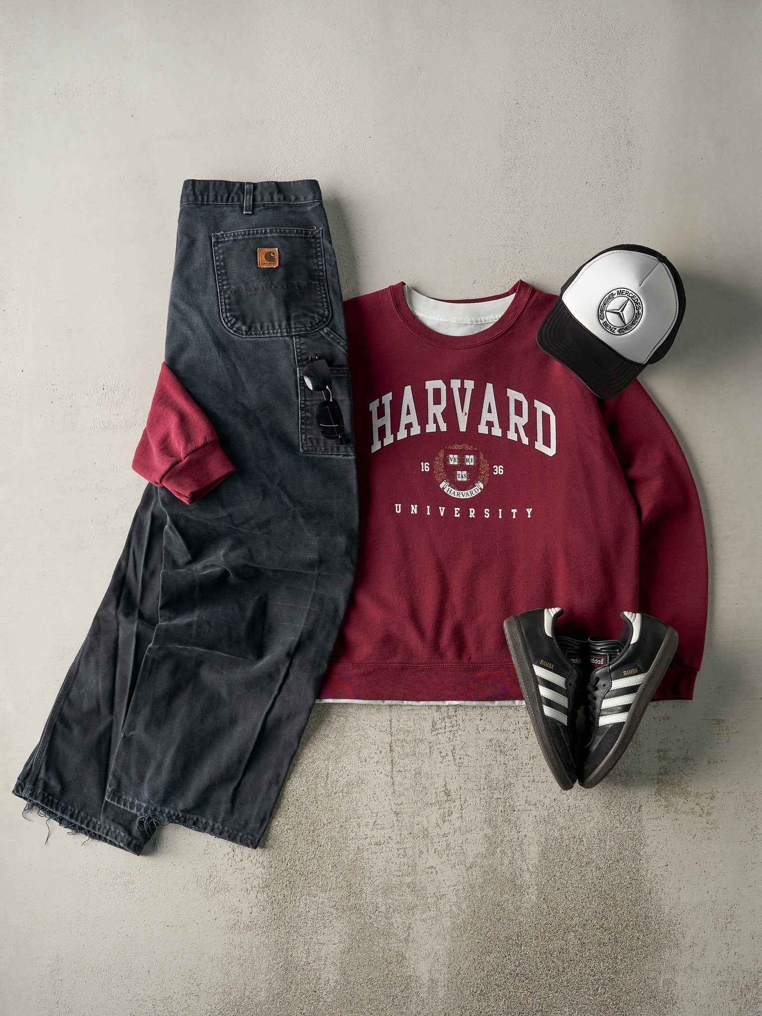 Vintage Y2K Burgundy Harvard University Crewneck (L)