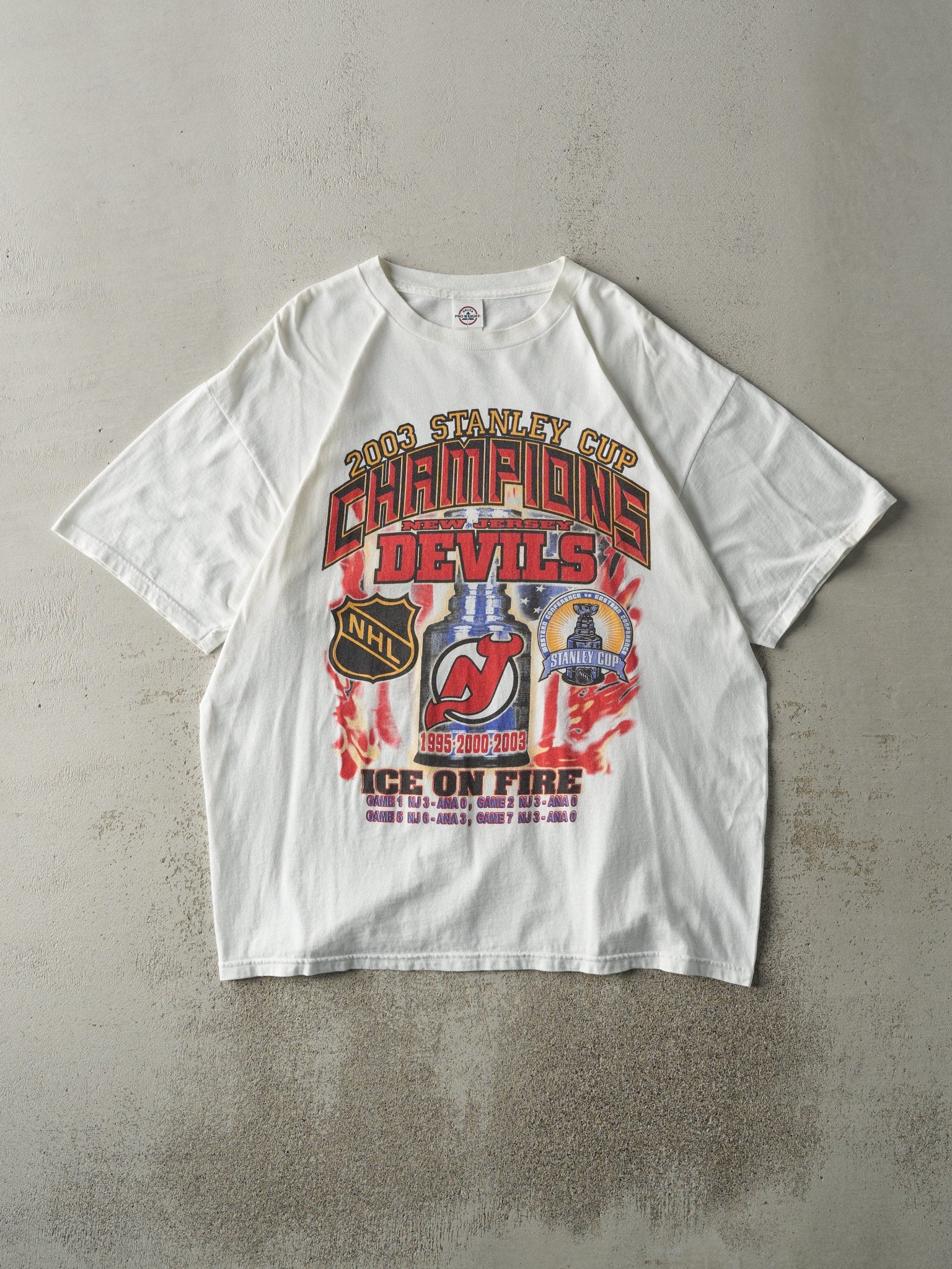 Vintage 03' White New Jersey Devils Stanley Cup Champions Tee (L)