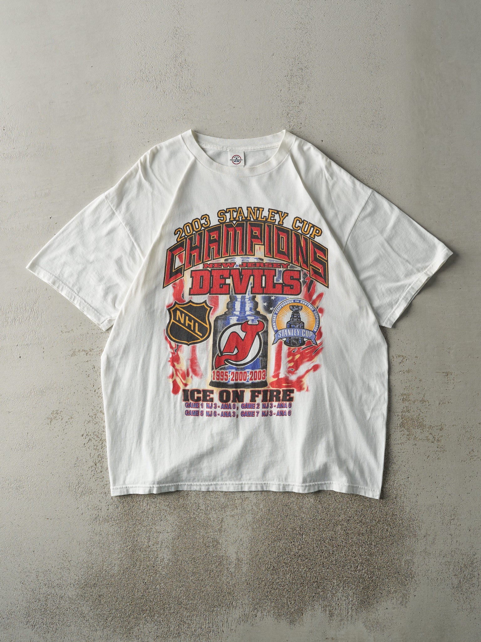 Vintage 03' White New Jersey Devils Stanley Cup Champions Tee (L)