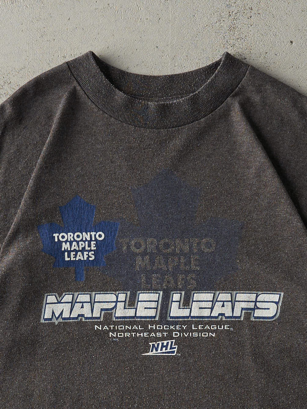 Vintage Y2K Charcoal Grey Toronto Maple Leafs Tee (M)