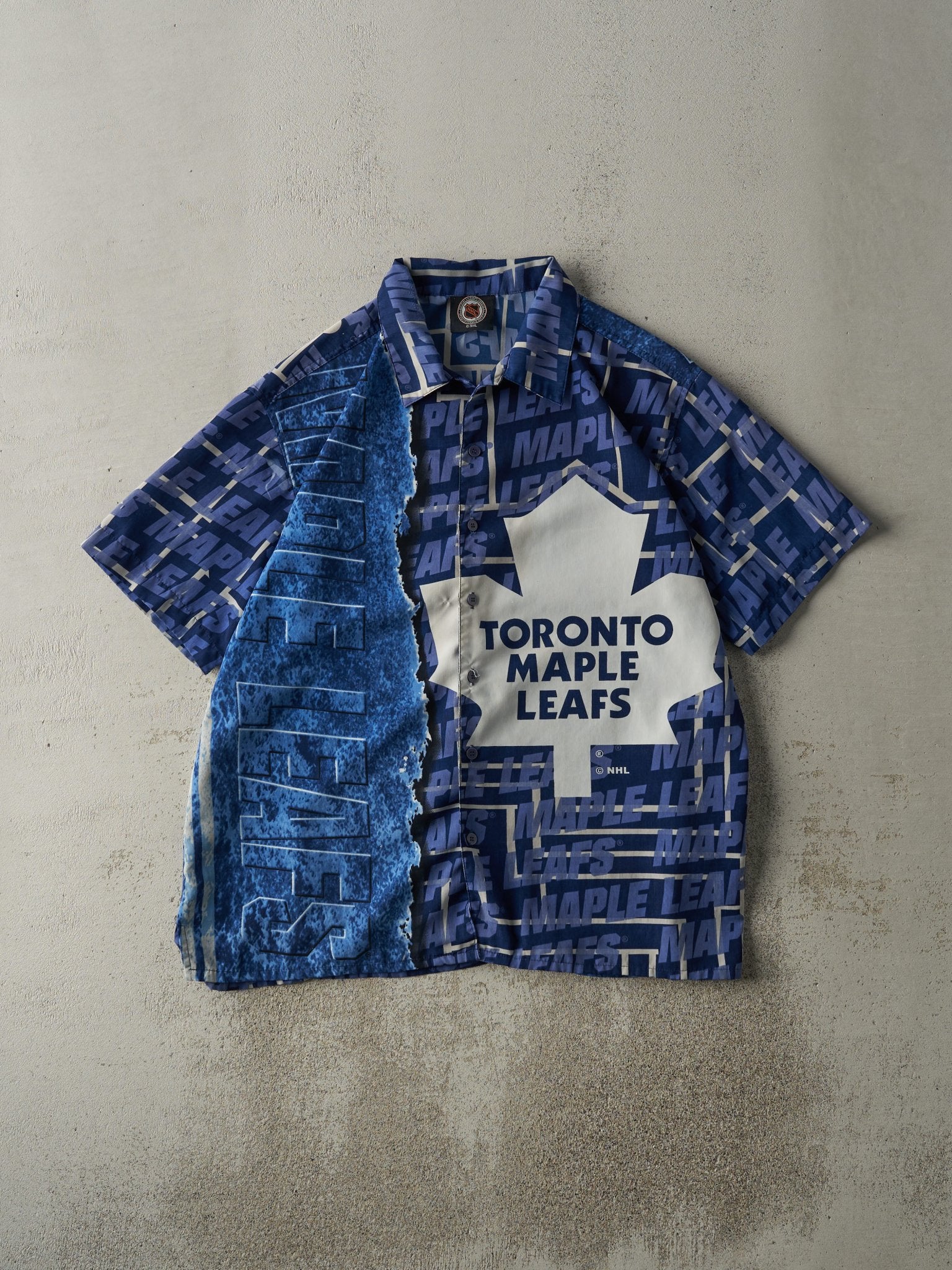 Vintage Y2K Blue Toronto Maple Leafs Button Up Shirt (L/XL)