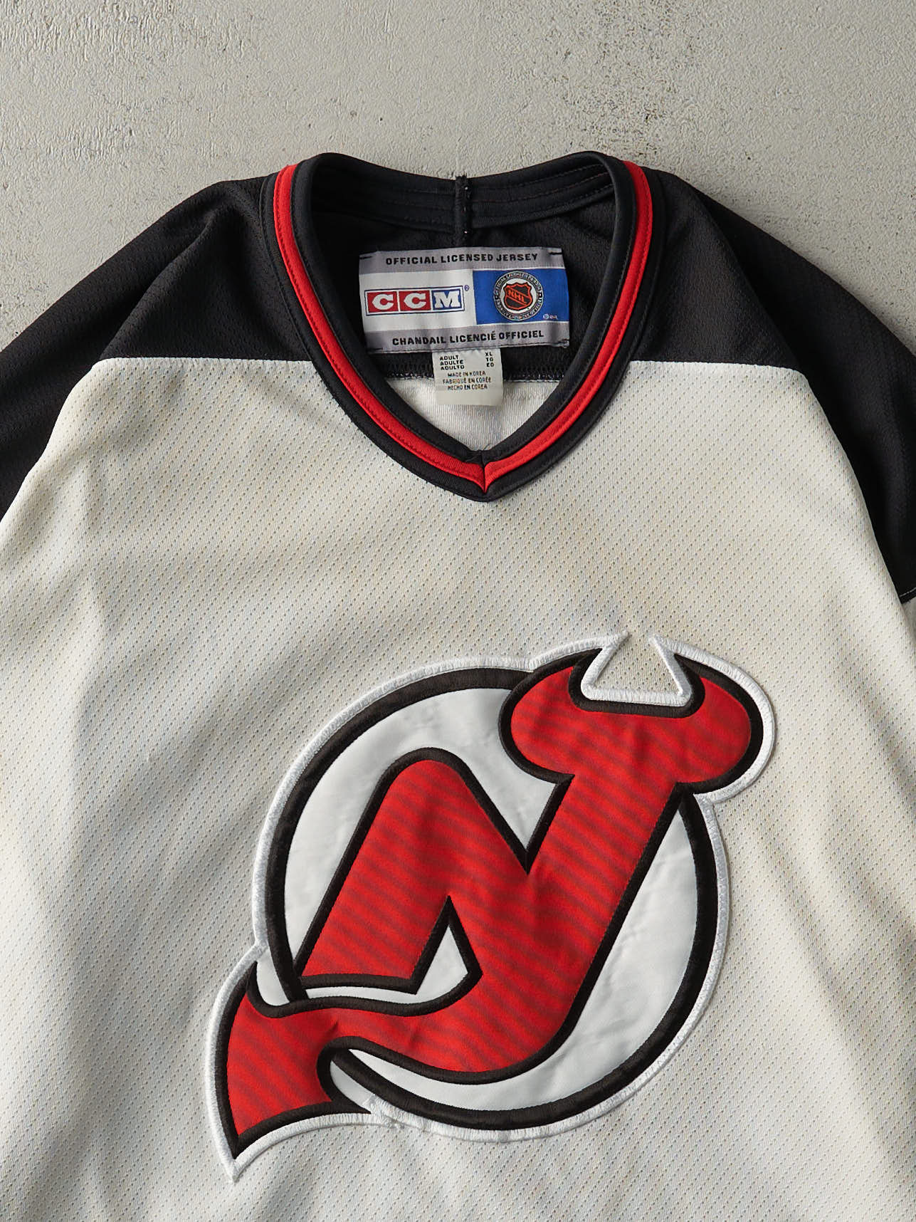 Vintage 90s New Jersey Devils Martin Brodeur #30 Jersey (XL)