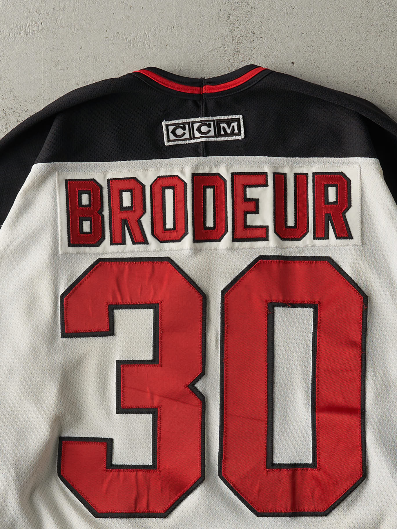 Vintage 90s New Jersey Devils Martin Brodeur #30 Jersey (XL)