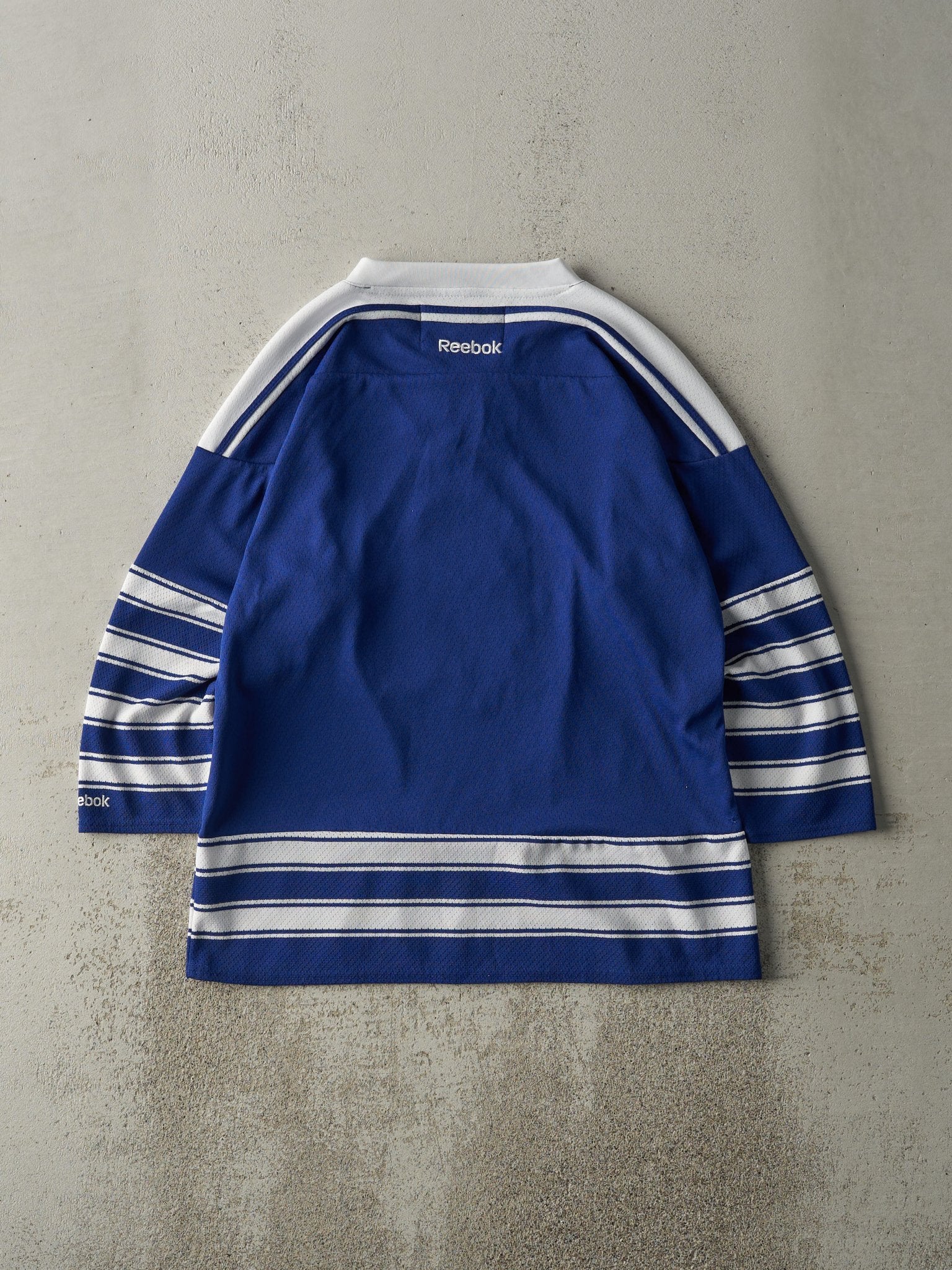 Vintage Y2K Blue Toronto Maple Leafs Throwback Logo Jersey (M)