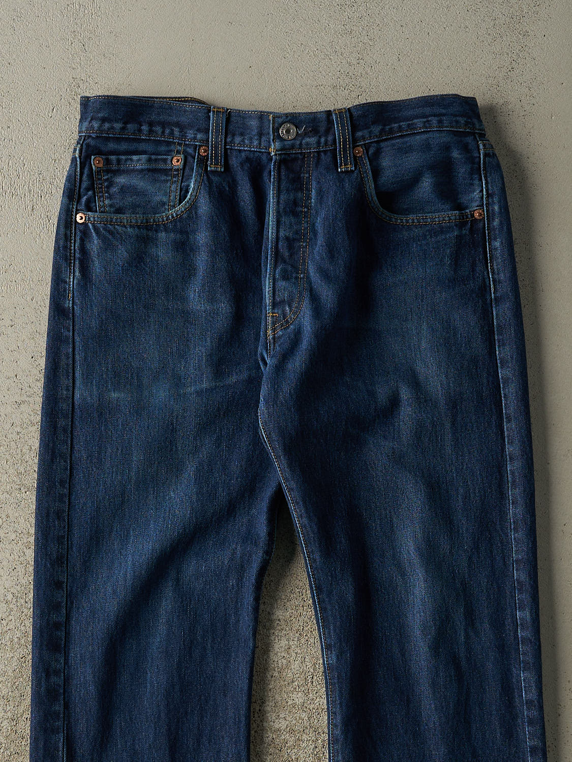 Vintage Y2K Dark Wash Levi's 501 Jeans (33x32)