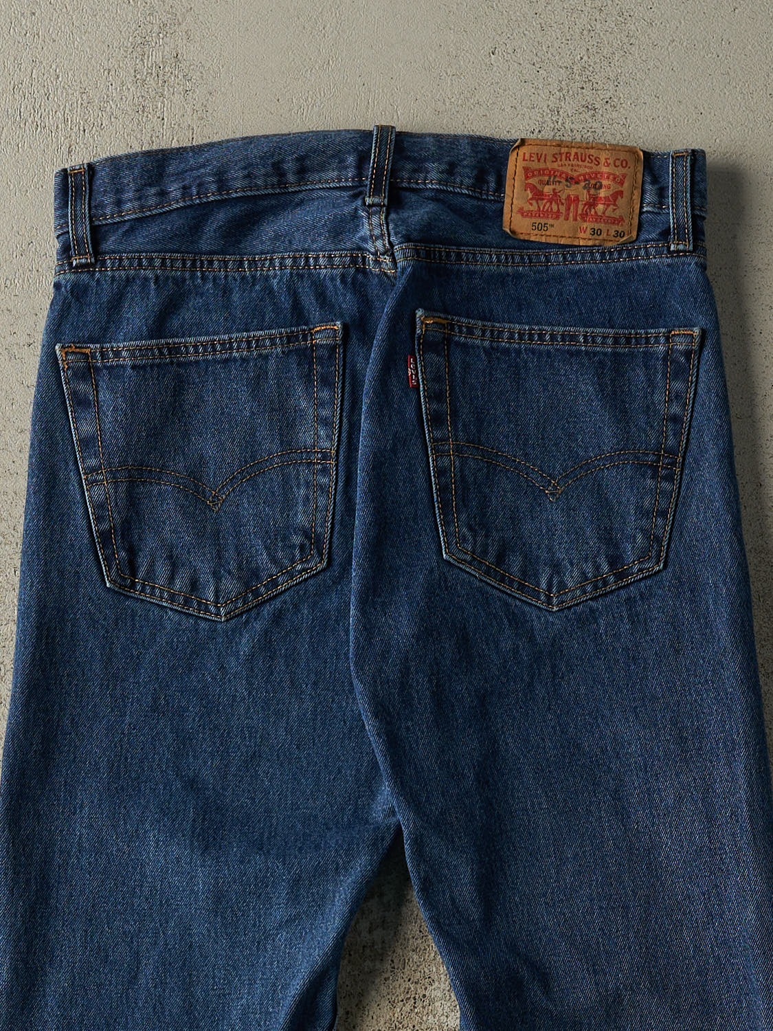 Vintage Y2K Dark Wash Levi's 505 Jeans (31x30)