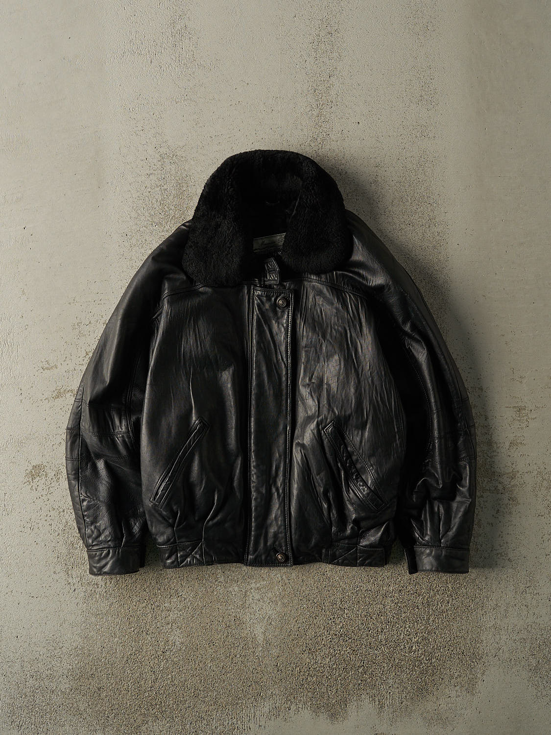 Vintage 90s Black Fur Collared Aviator Style Leather Jacket (S/M)