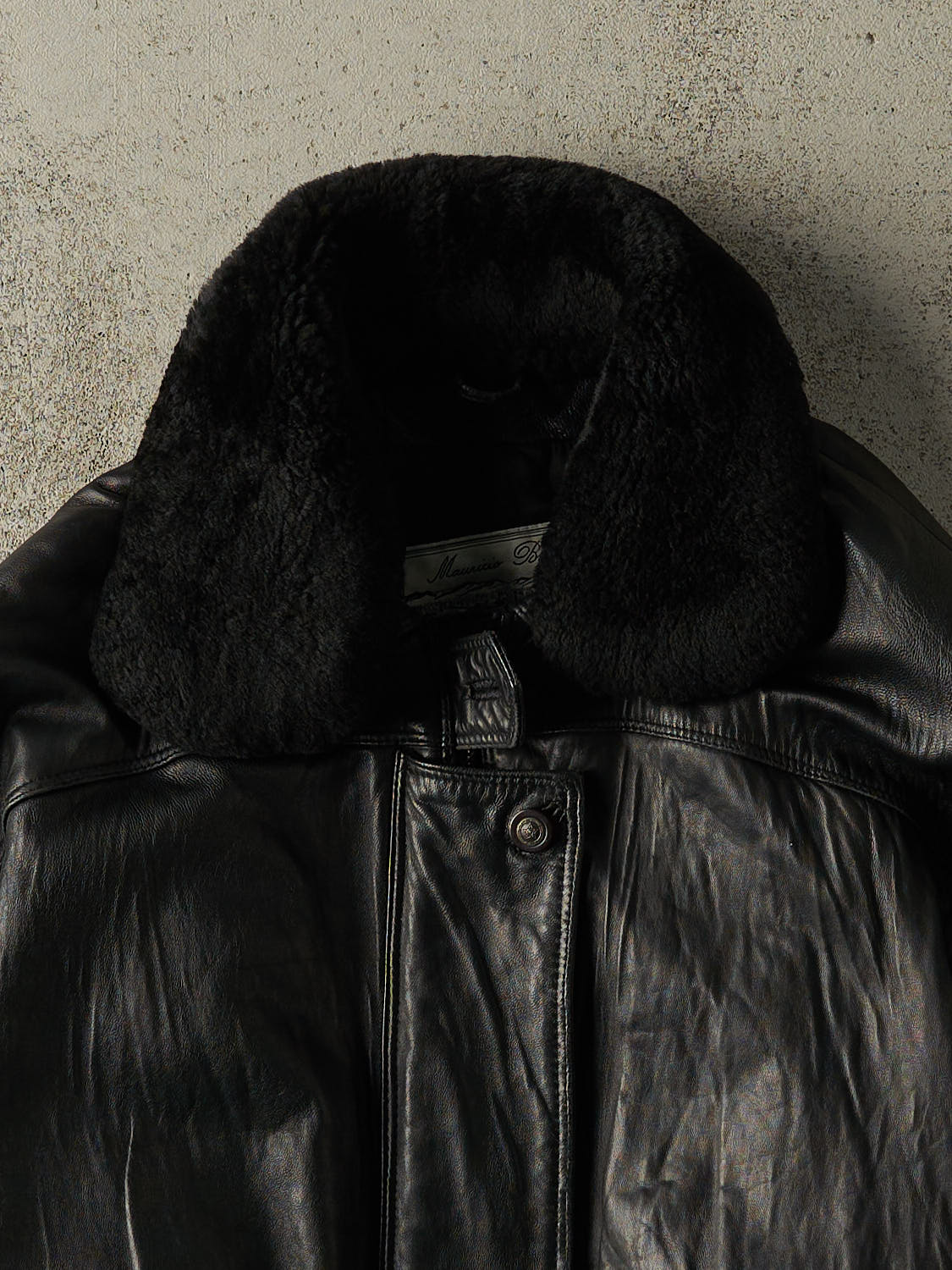 Vintage 90s Black Fur Collared Aviator Style Leather Jacket (S/M)