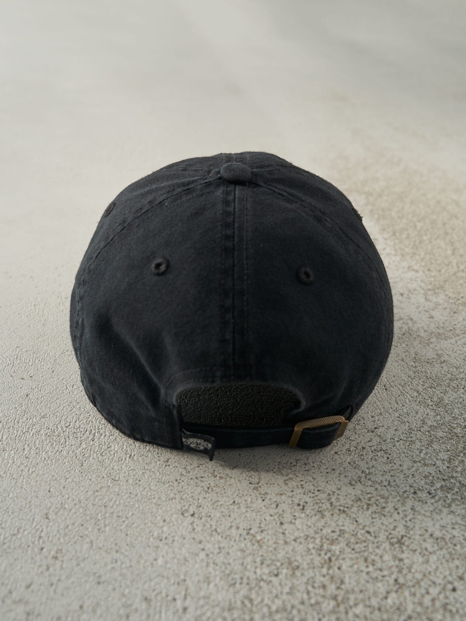 Vintage Y2K Black Los Angeles Kings Strapback Hat