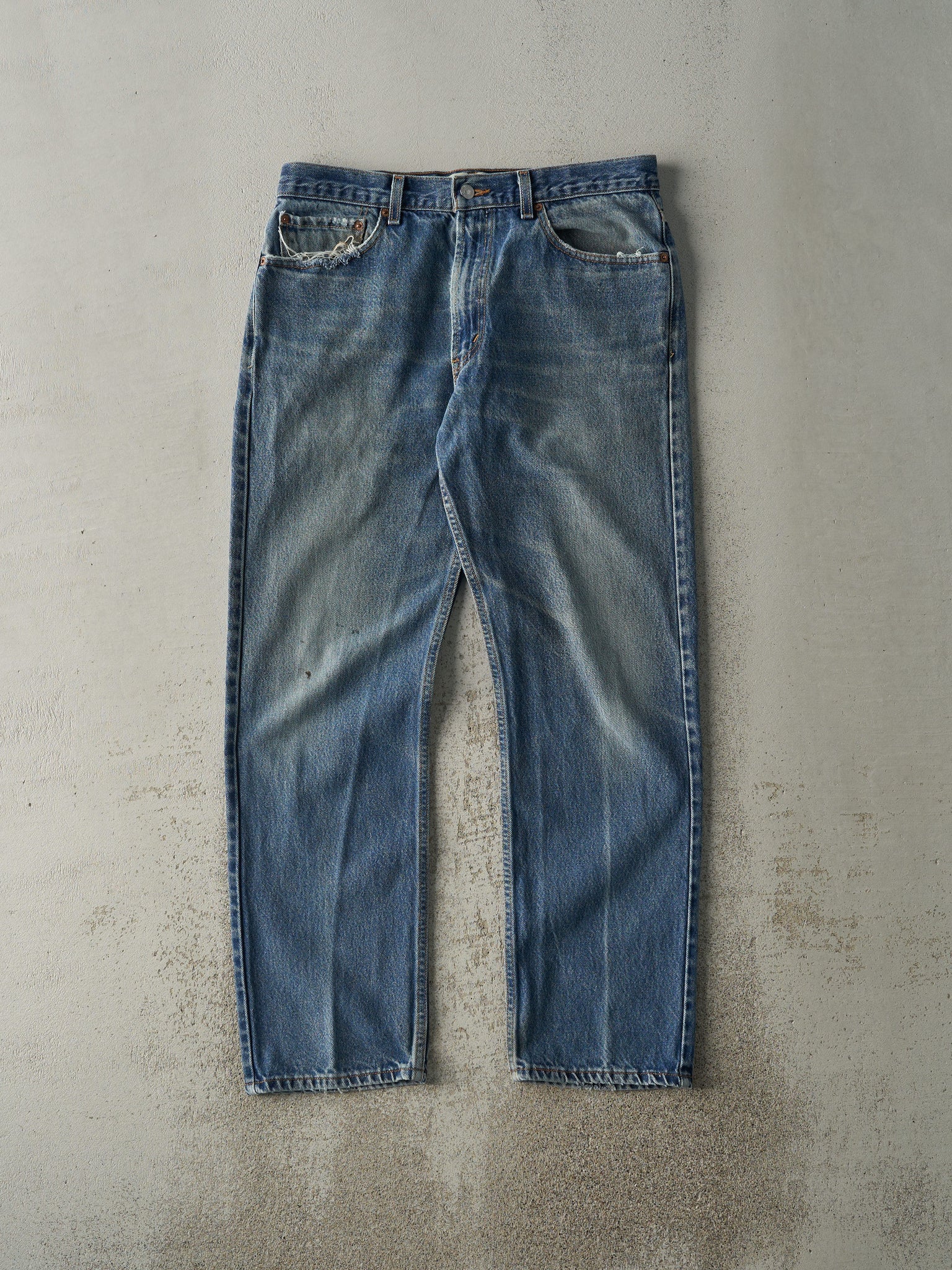 Vintage Y2K Mid Wash Levi's 505 Jeans (33.5x30.5)