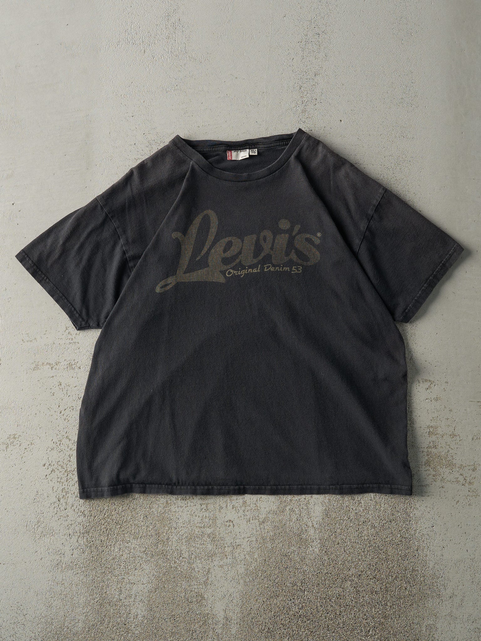 Vintage Y2K Black Levi's Logo Tee (L)