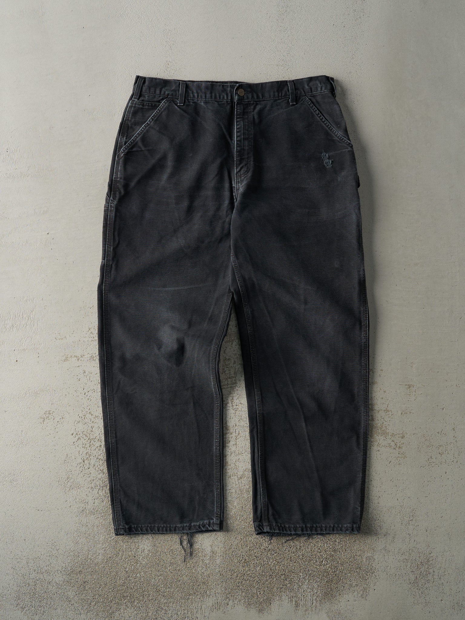 Vintage Y2K Black Dungaree Fit Carhartt Carpenter Pants (37x30.5)