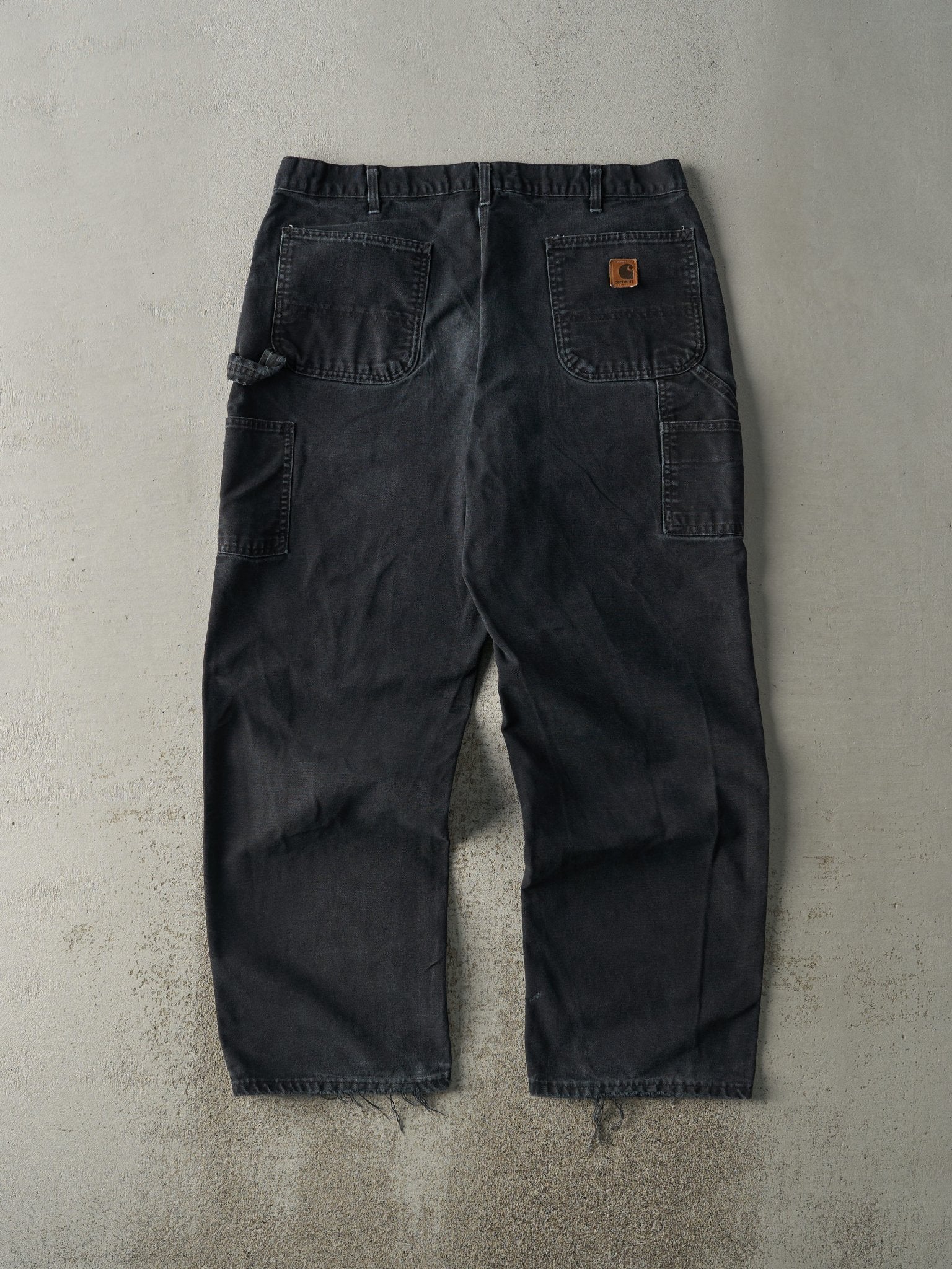 Vintage Y2K Black Dungaree Fit Carhartt Carpenter Pants (37x30.5)