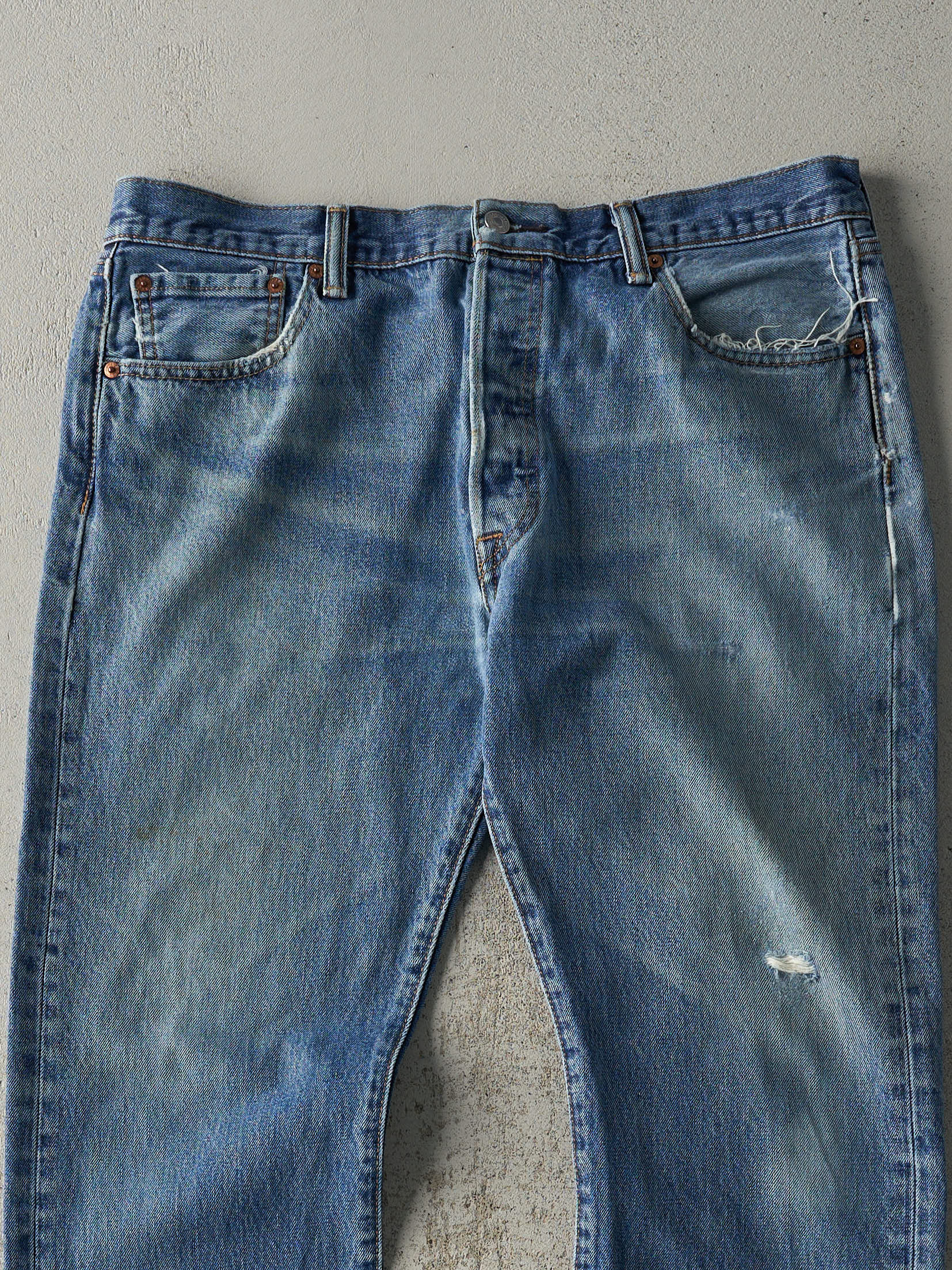 Vintage Y2K Mid Wash Levi's 501 Jeans (36.5x30)