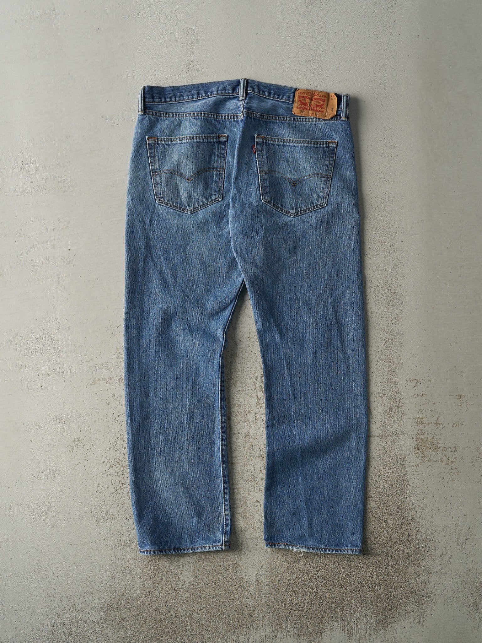 Vintage Y2K Mid Wash Levi's 501 Jeans (36.5x30)