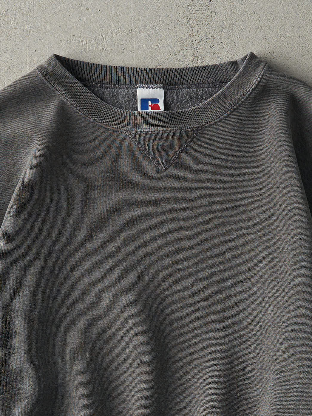 Vintage Y2K Charcoal Grey Russell Athletic Blank Crewneck (L)