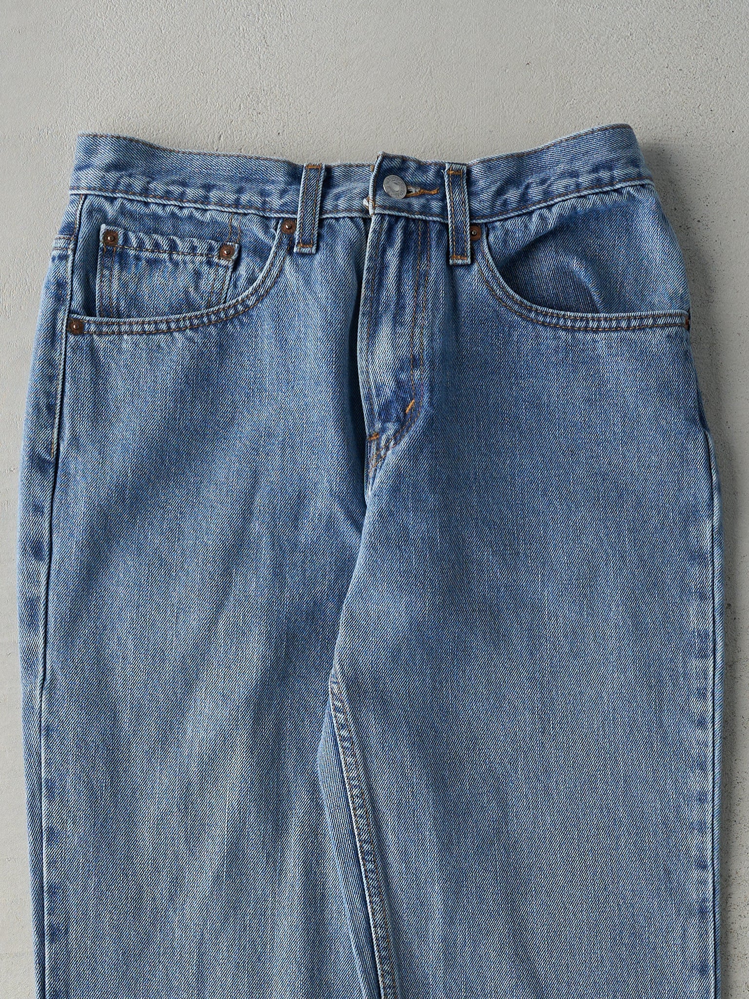 Vintage Y2K Light Wash Levi's Slim Fit Jeans (30x29)