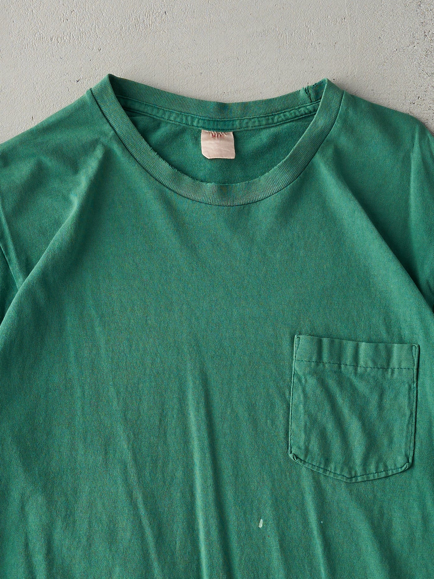 Vintage 90s Green Blank Single Stitch Pocket Tee (M)