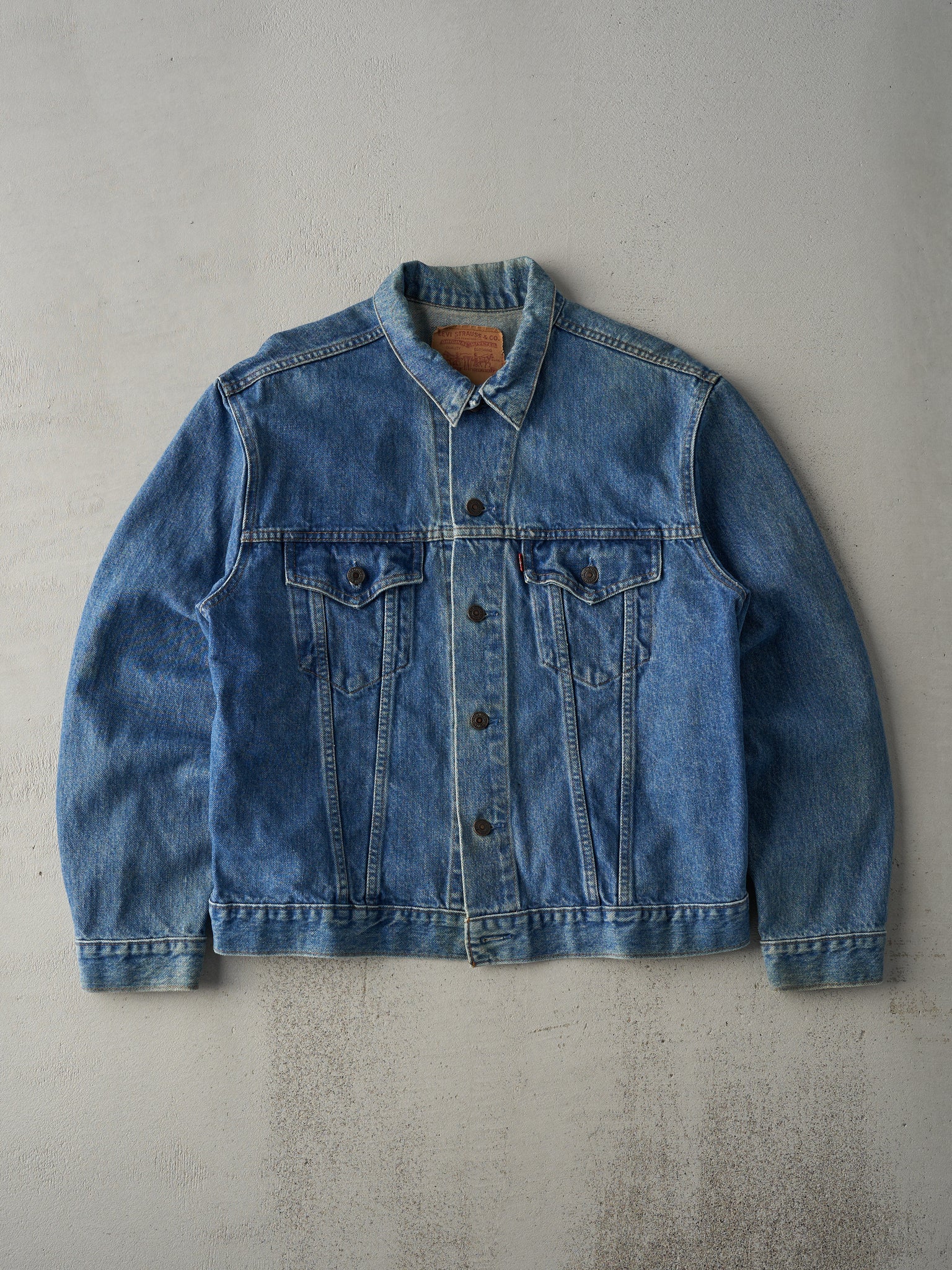 Vintage 90s Mid Wash Levi's Type 3 Denim Jacket (S/M)