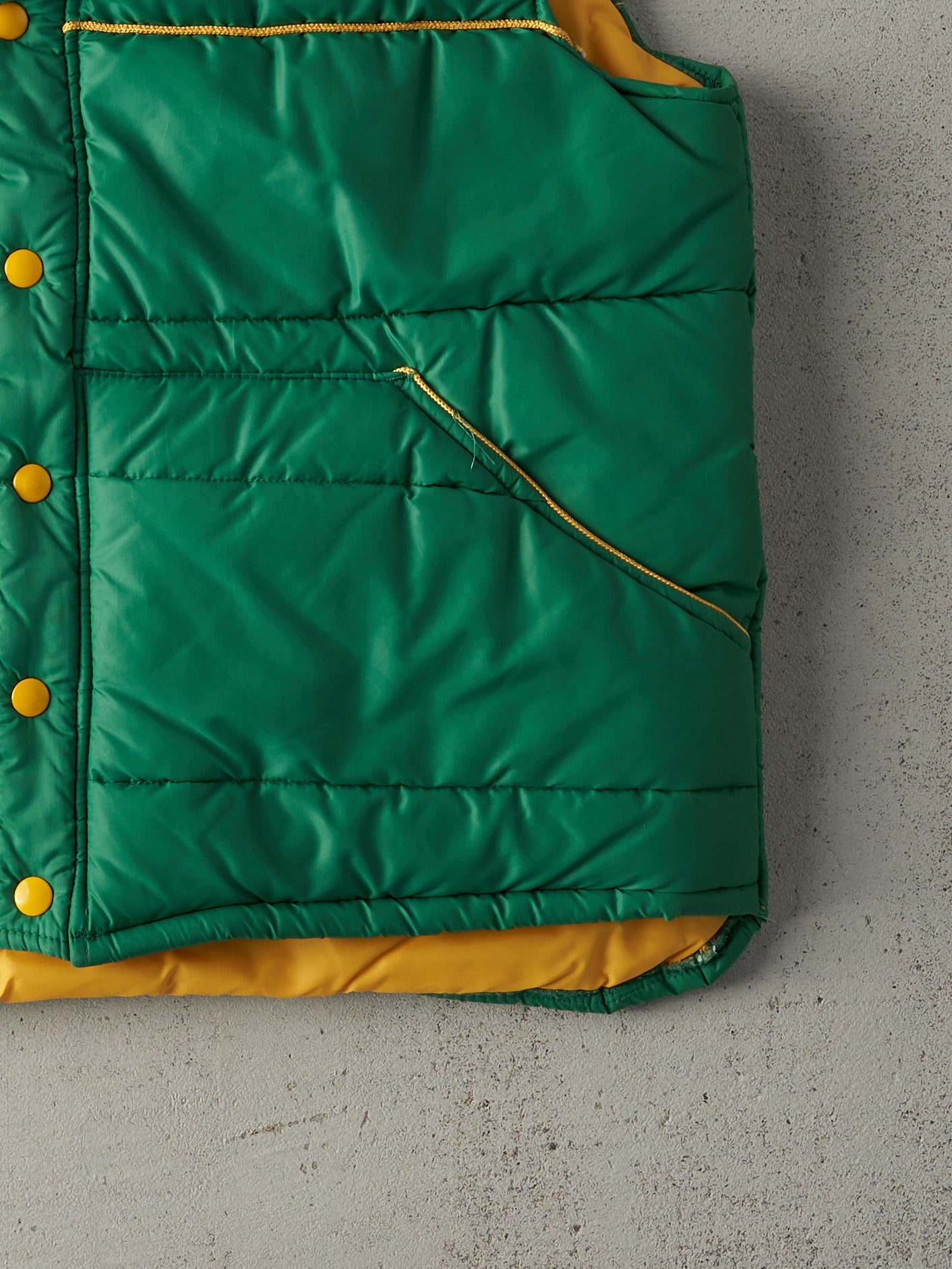 Vintage 70s Green Invest in Driving Excellence Puffer Vest (M)
