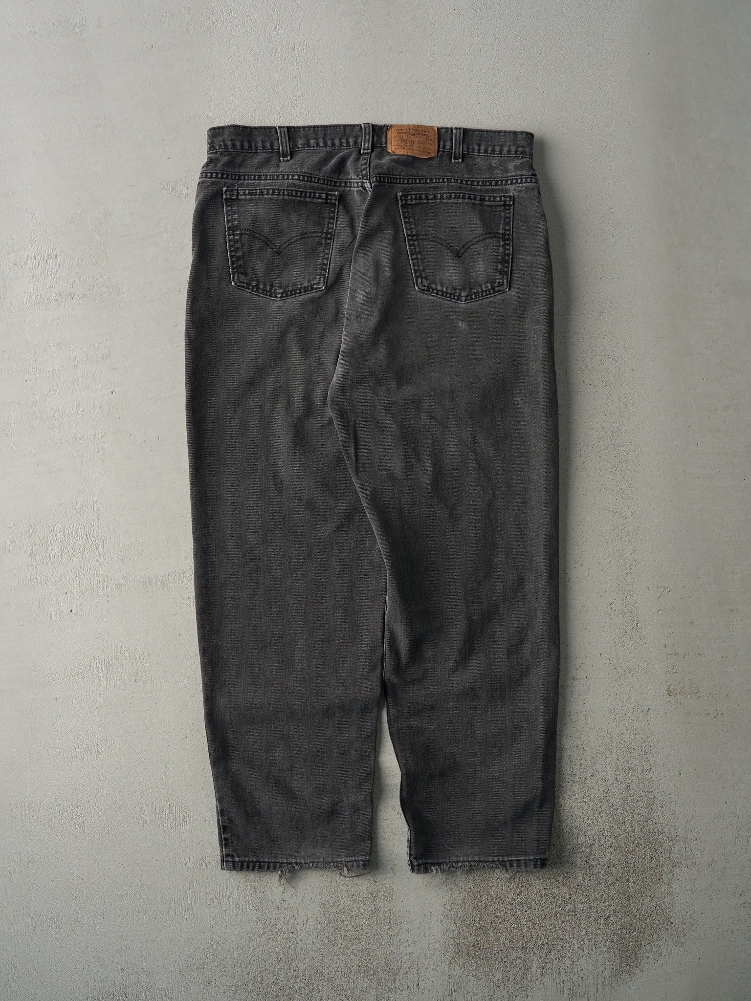 Vintage 90s Faded Black Levi's Pants (36x28.5)