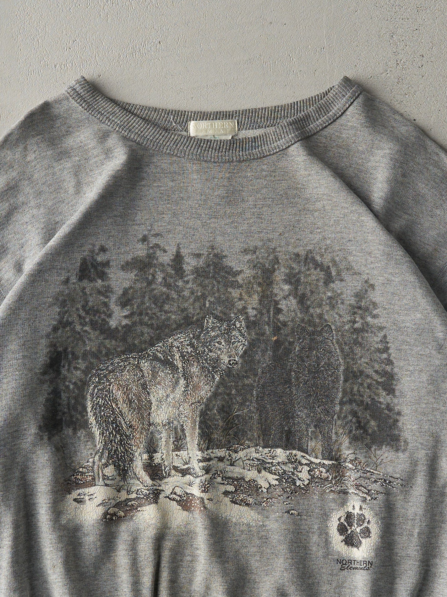 Vintage 90s Grey Wolf Scene Crewneck (L)