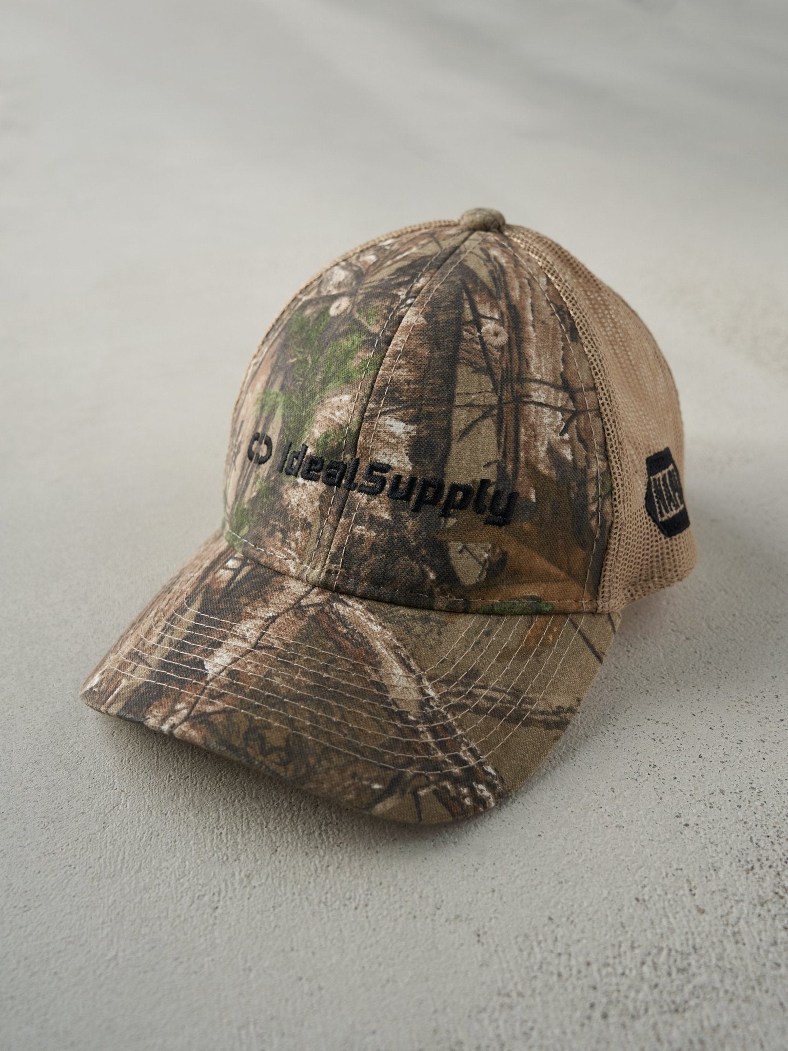 Vintage Y2K Brown Camo Realtree x Napa Embroidered Logo Trucker Hat