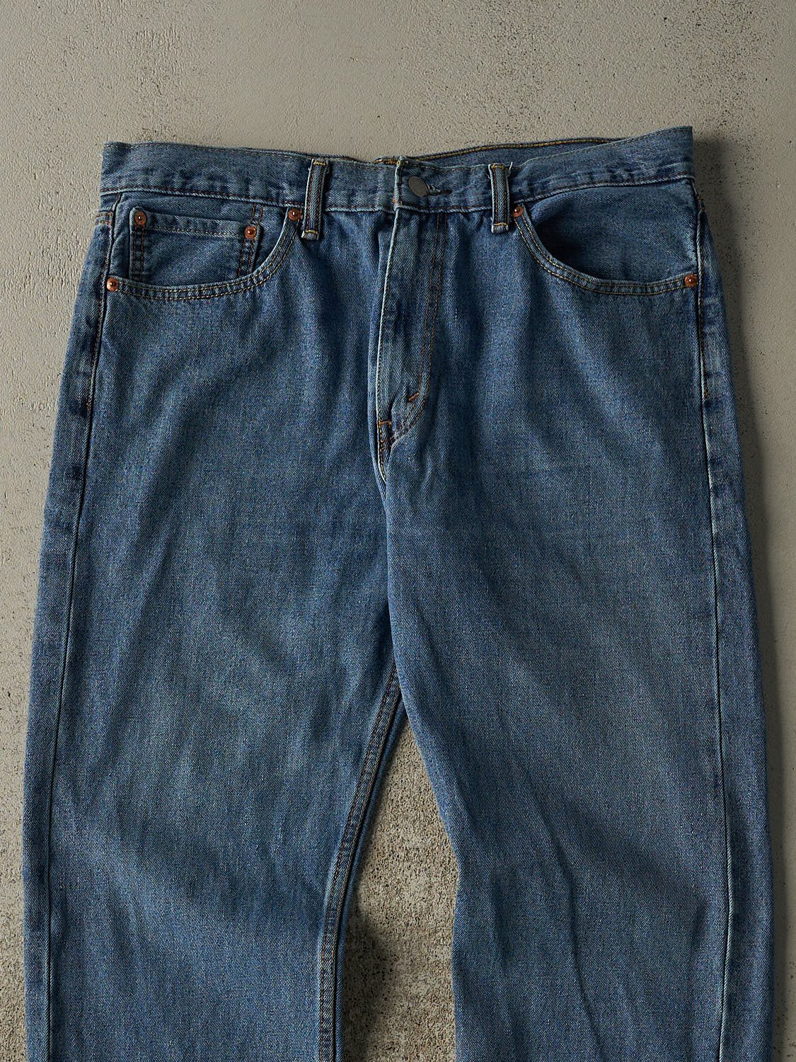 Vintage Y2K Mid Wash Levi's 505 Jeans (36x33)