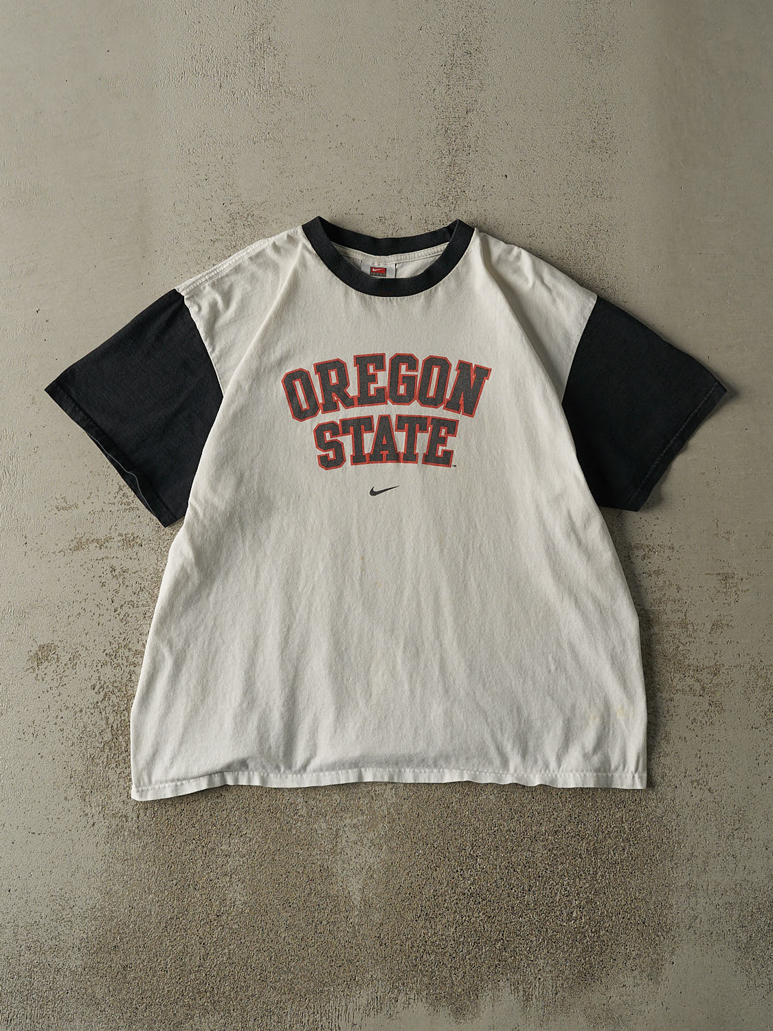 Vintage Y2K White & Black Oregon State Nike Boxy Tee (L/XL)