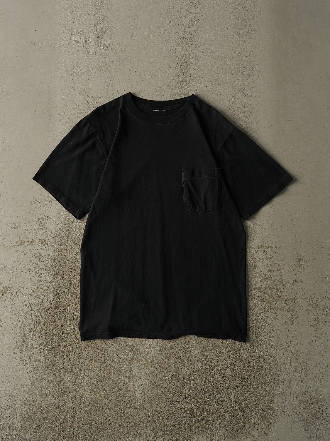 Vintage 90s Black Blank Pocket Tee (S/M)