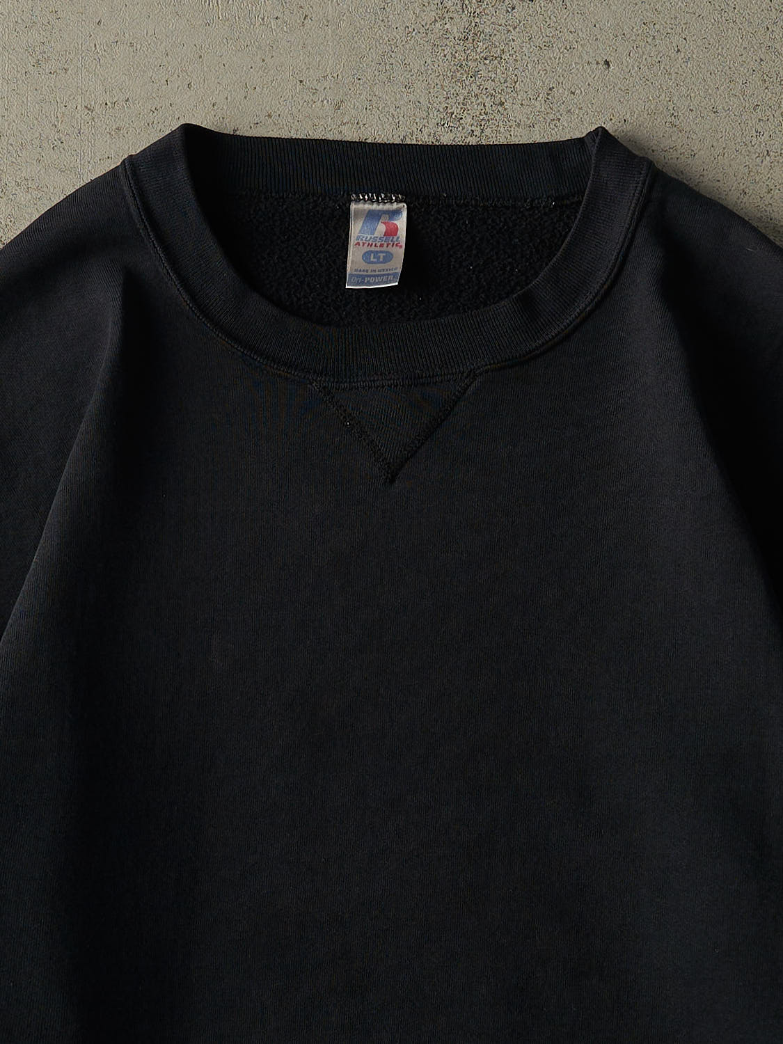 Vintage Y2K Black Russell Athletic Blank Crewneck (XL)