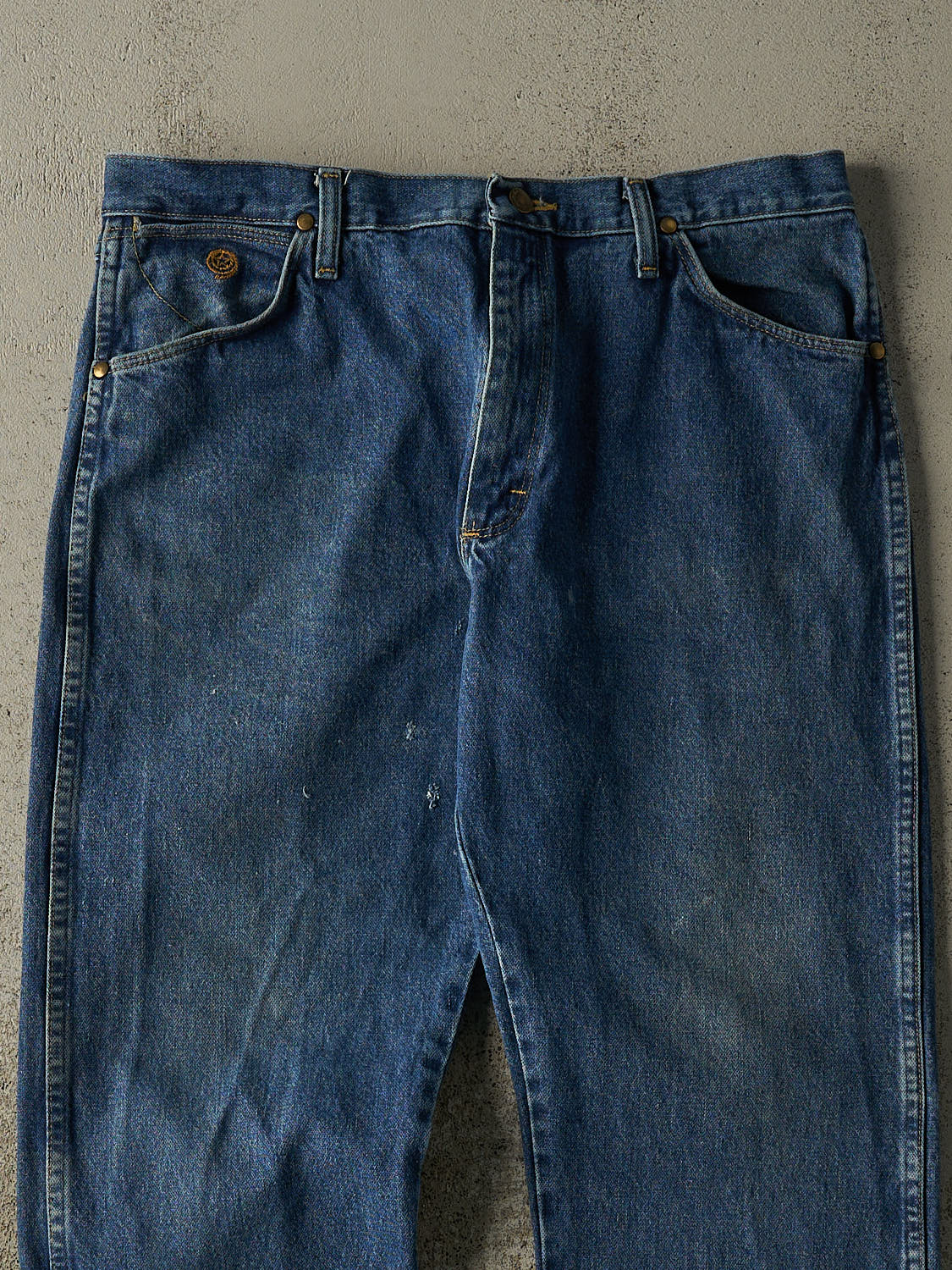 Vintage 80s Mid Wash Wrangler Jeans (35x30)