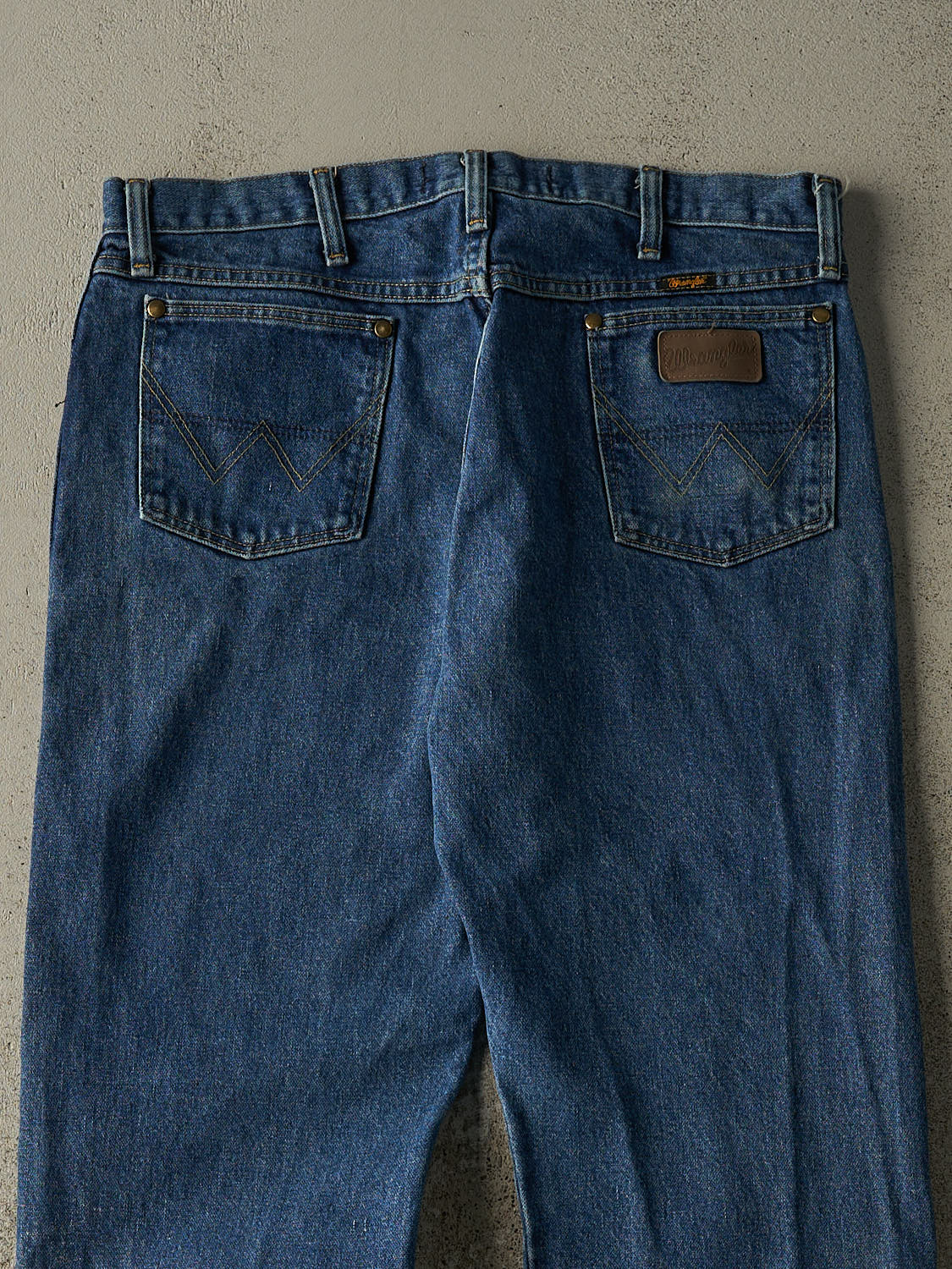 Vintage 80s Mid Wash Wrangler Jeans (35x30)