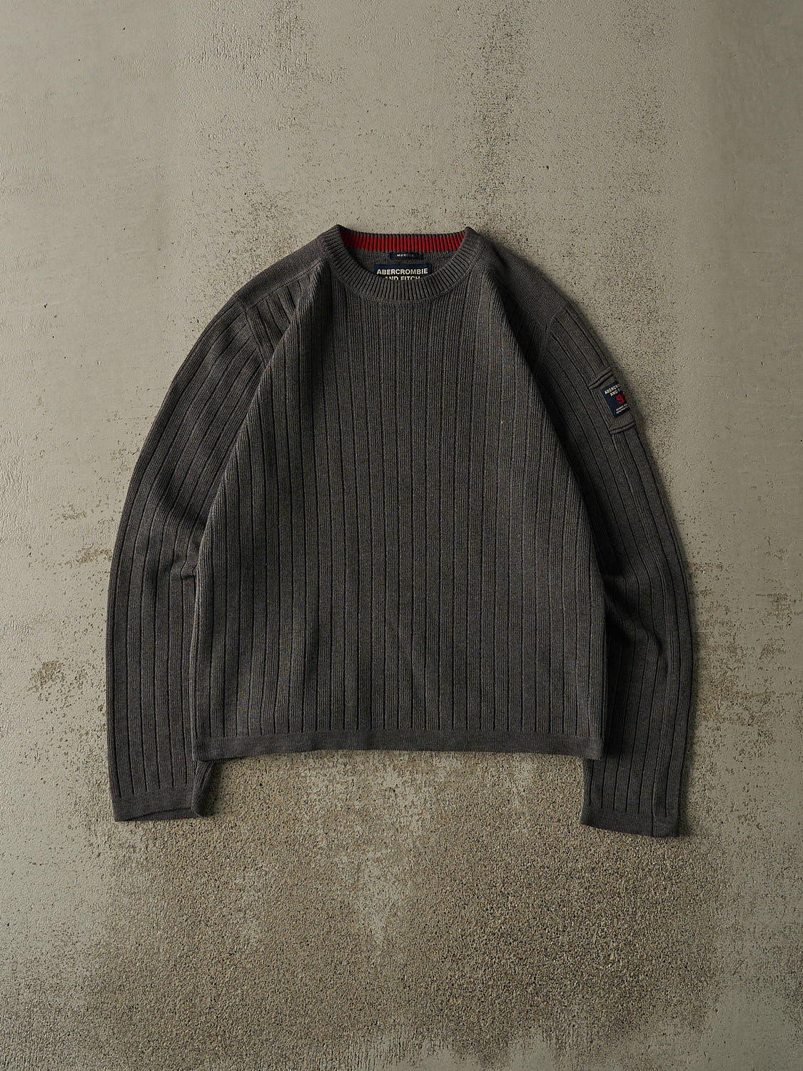Vintage Y2K Charcoal Grey Abercrombie & Fitch Knit Pullover (M)