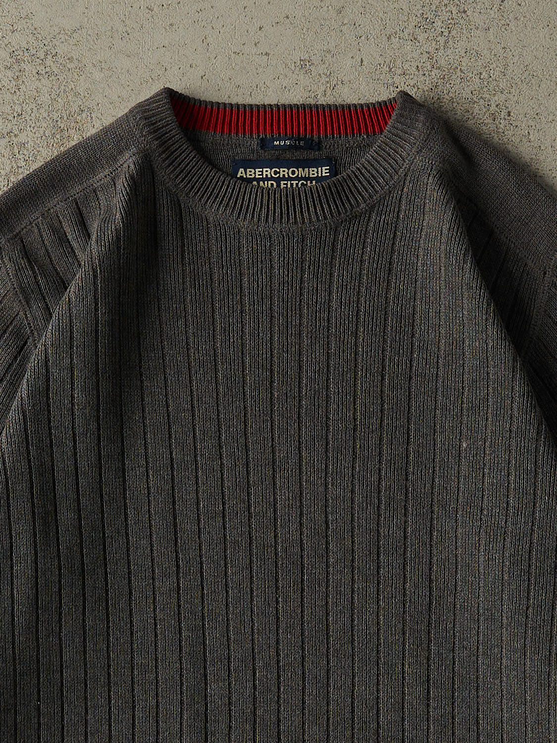Vintage Y2K Charcoal Grey Abercrombie & Fitch Knit Pullover (M)
