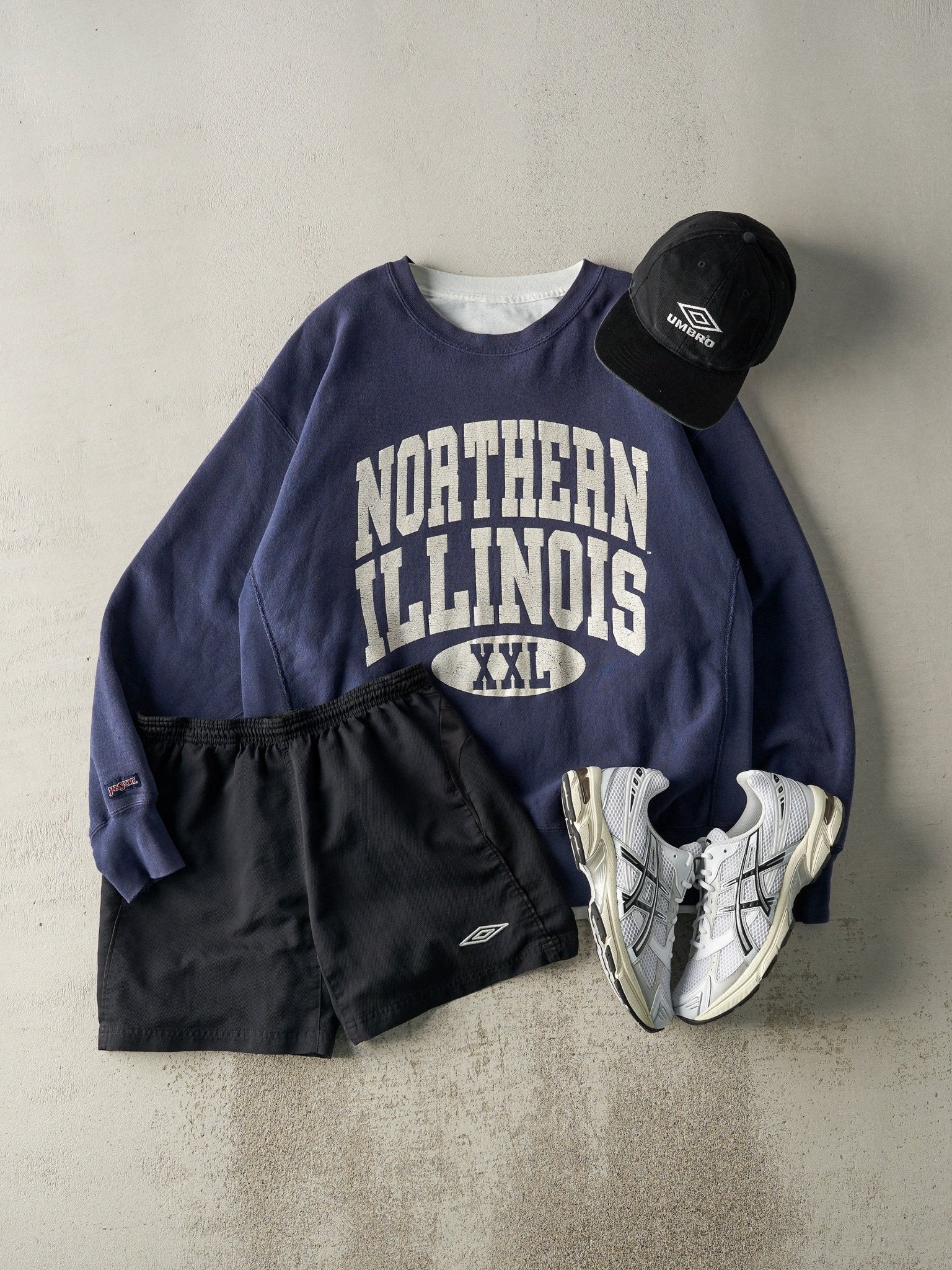 Vintage 90s Navy Blue Northern Illinois Crewneck (XL)