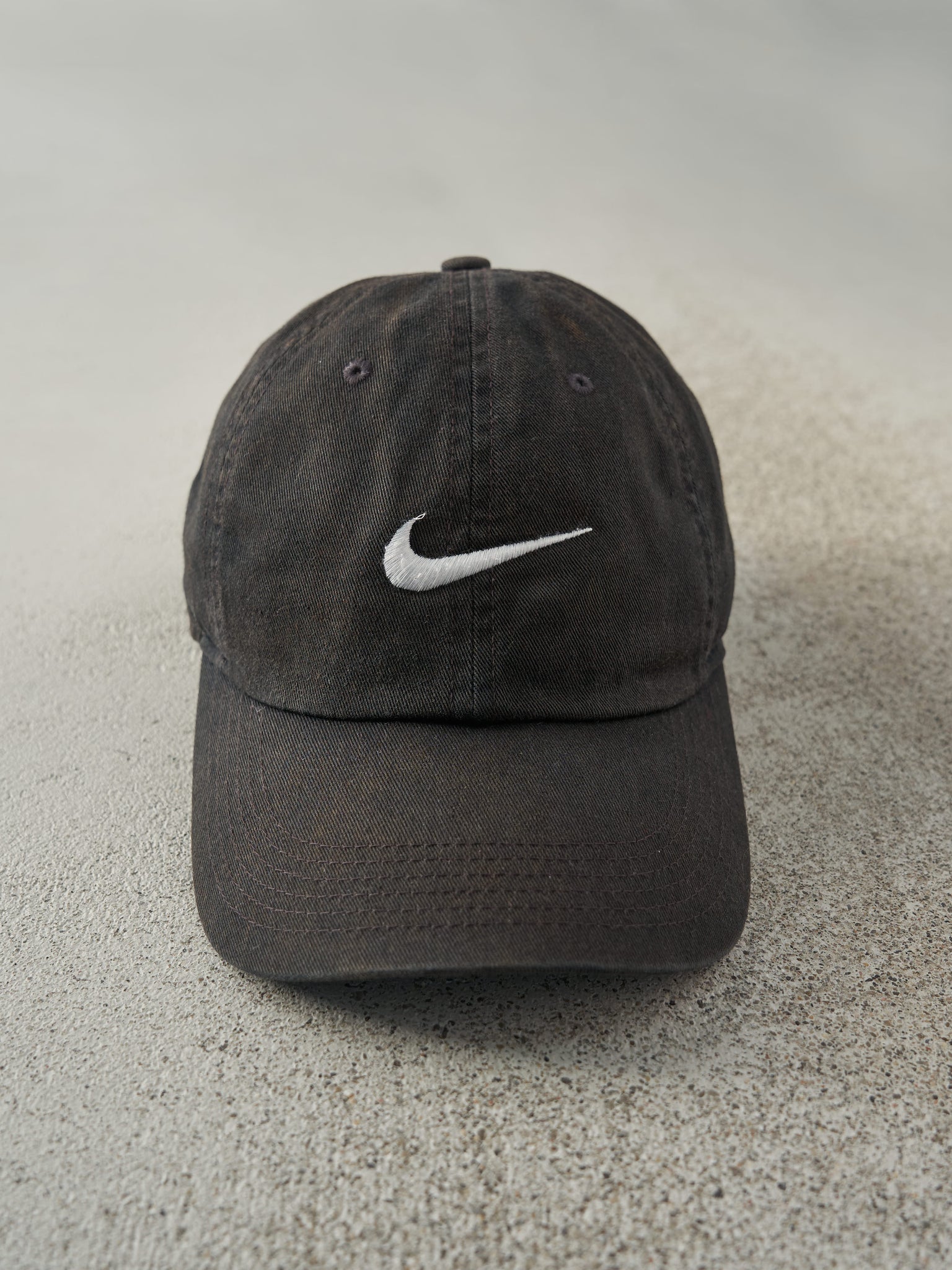 Vintage Y2K Black Nike Swoosh Strap Back Hat